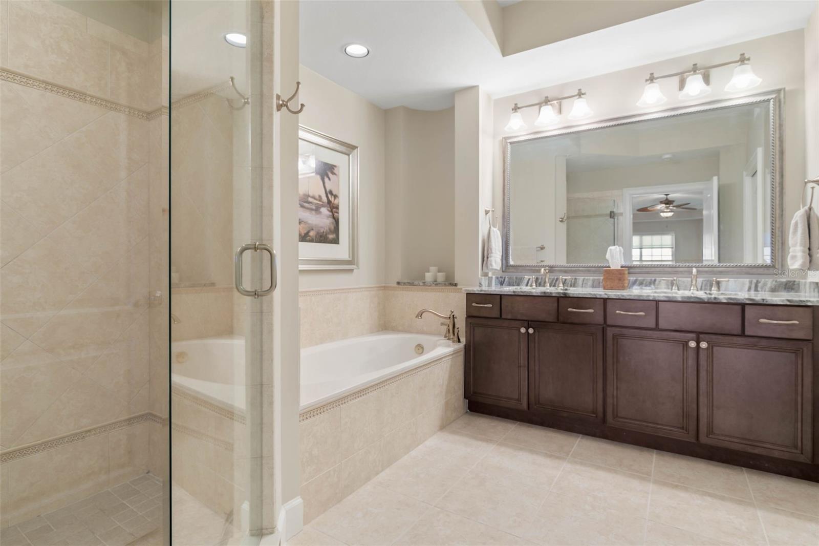 102 YACHT HARBOR DR #367