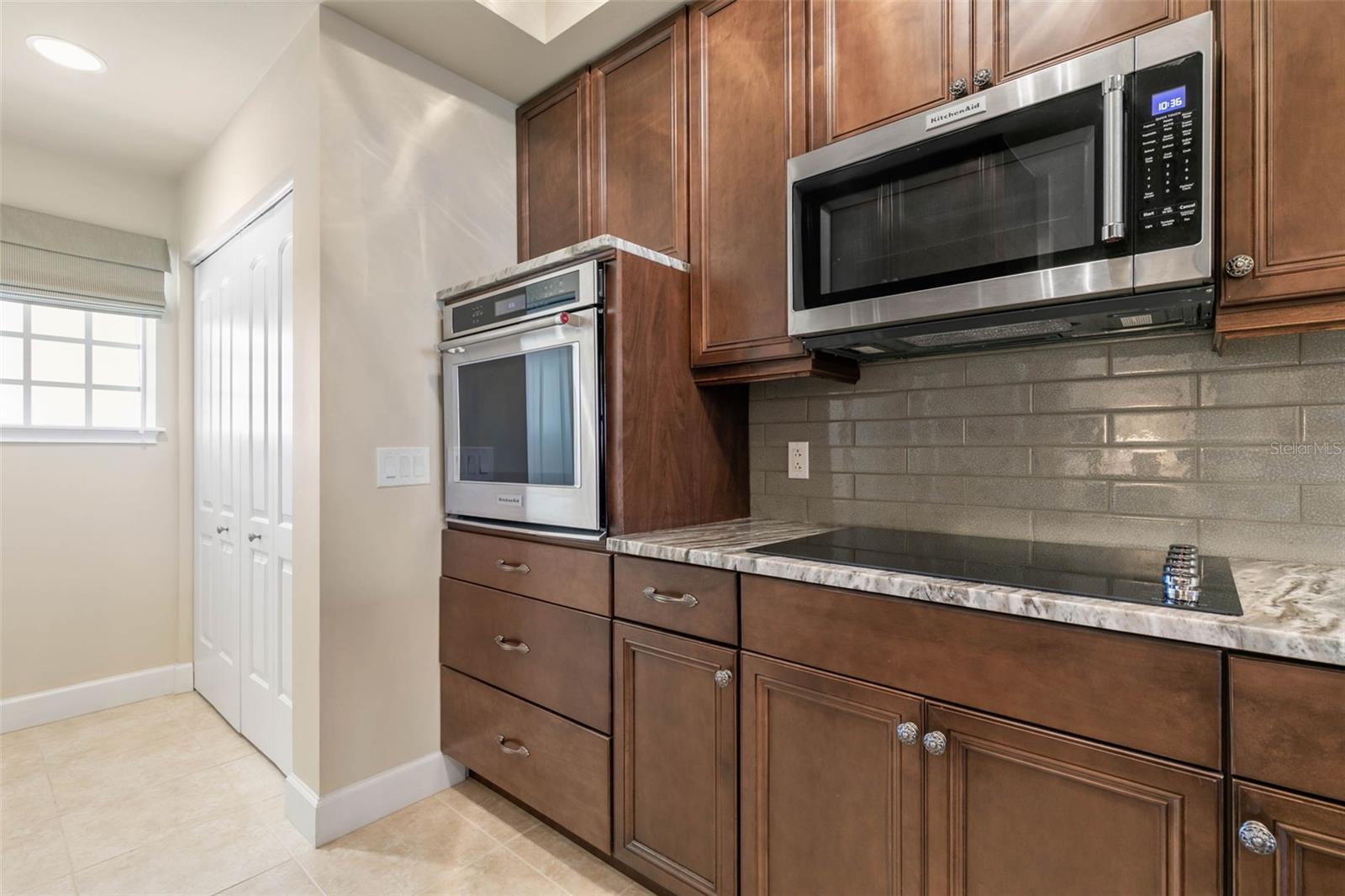 102 YACHT HARBOR DR #367