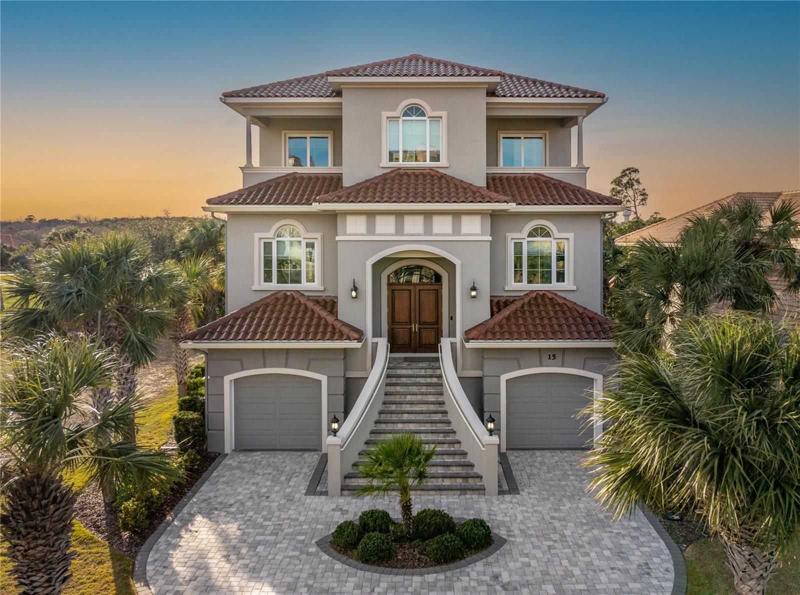 15 NORTHSHORE DR