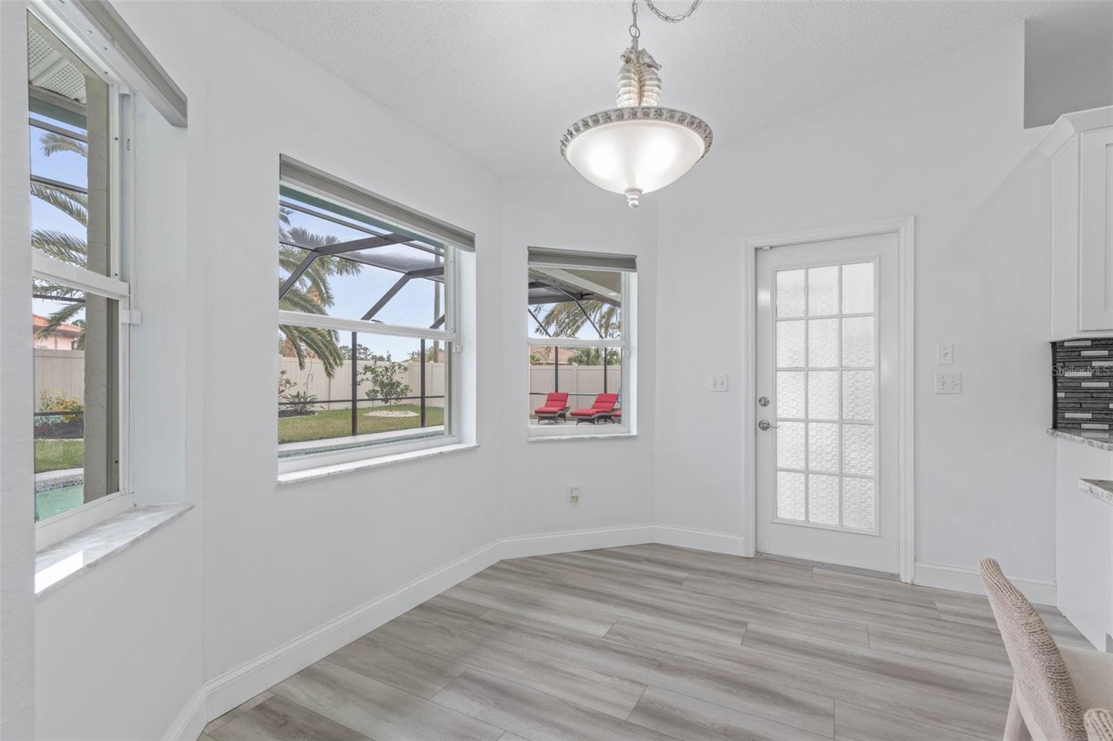 27 FLEMINGTON LN