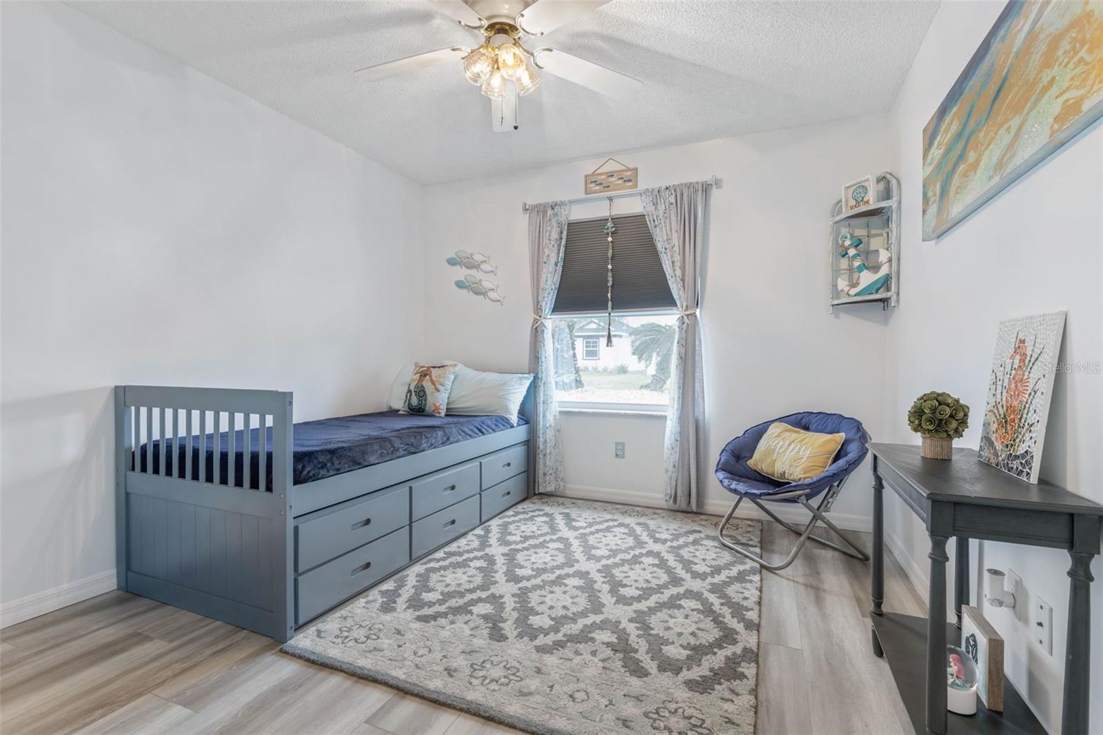 27 FLEMINGTON LN