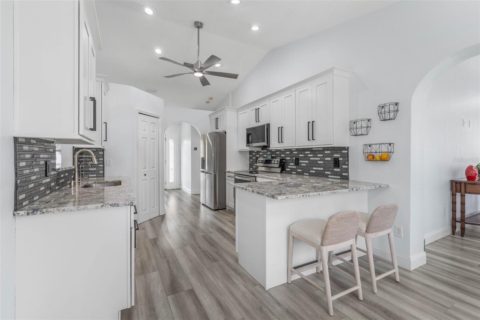 27 FLEMINGTON LN