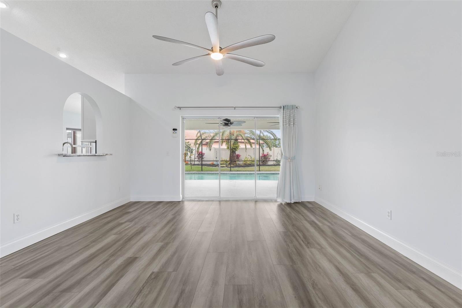 27 FLEMINGTON LN