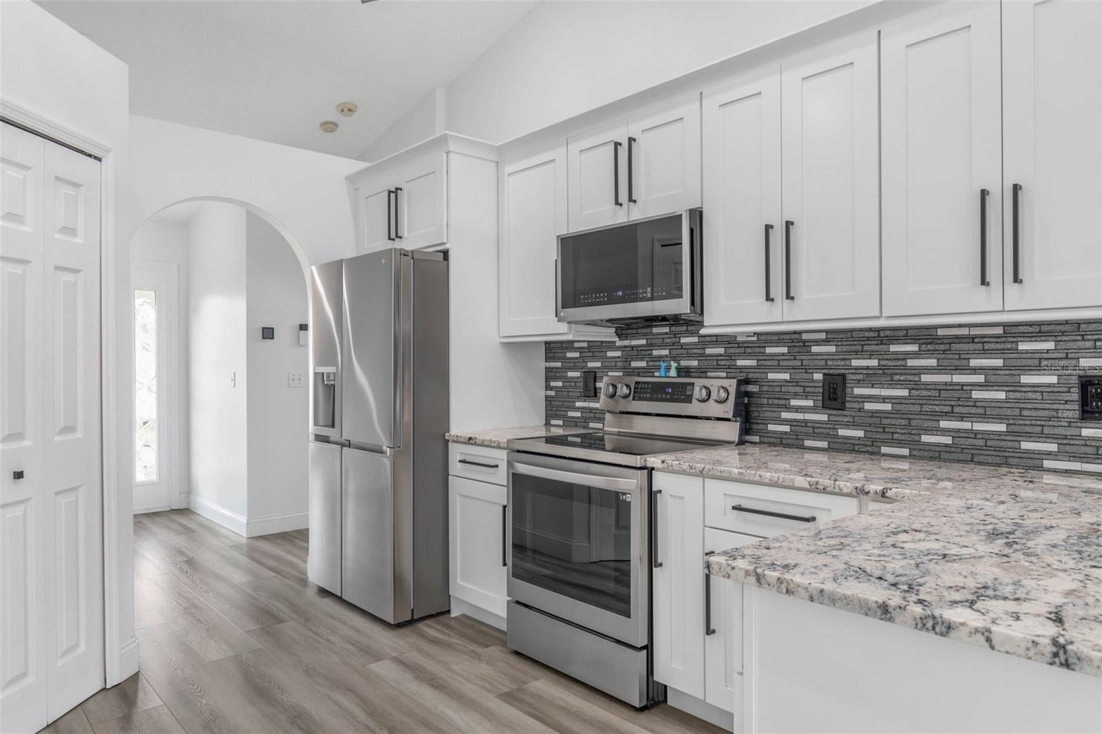 27 FLEMINGTON LN