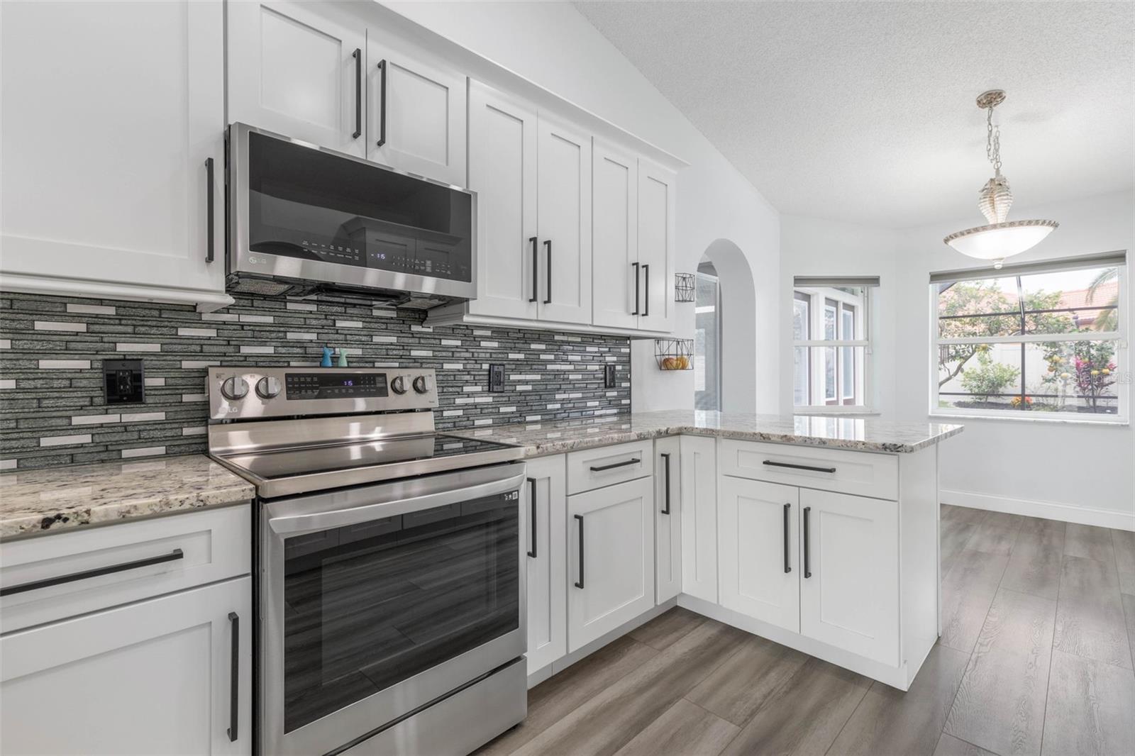 27 FLEMINGTON LN