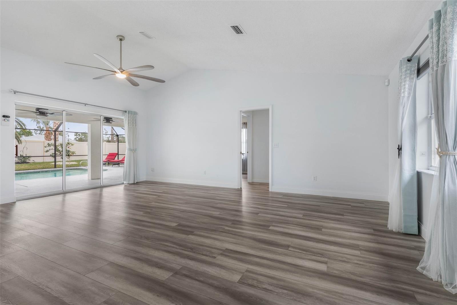 27 FLEMINGTON LN