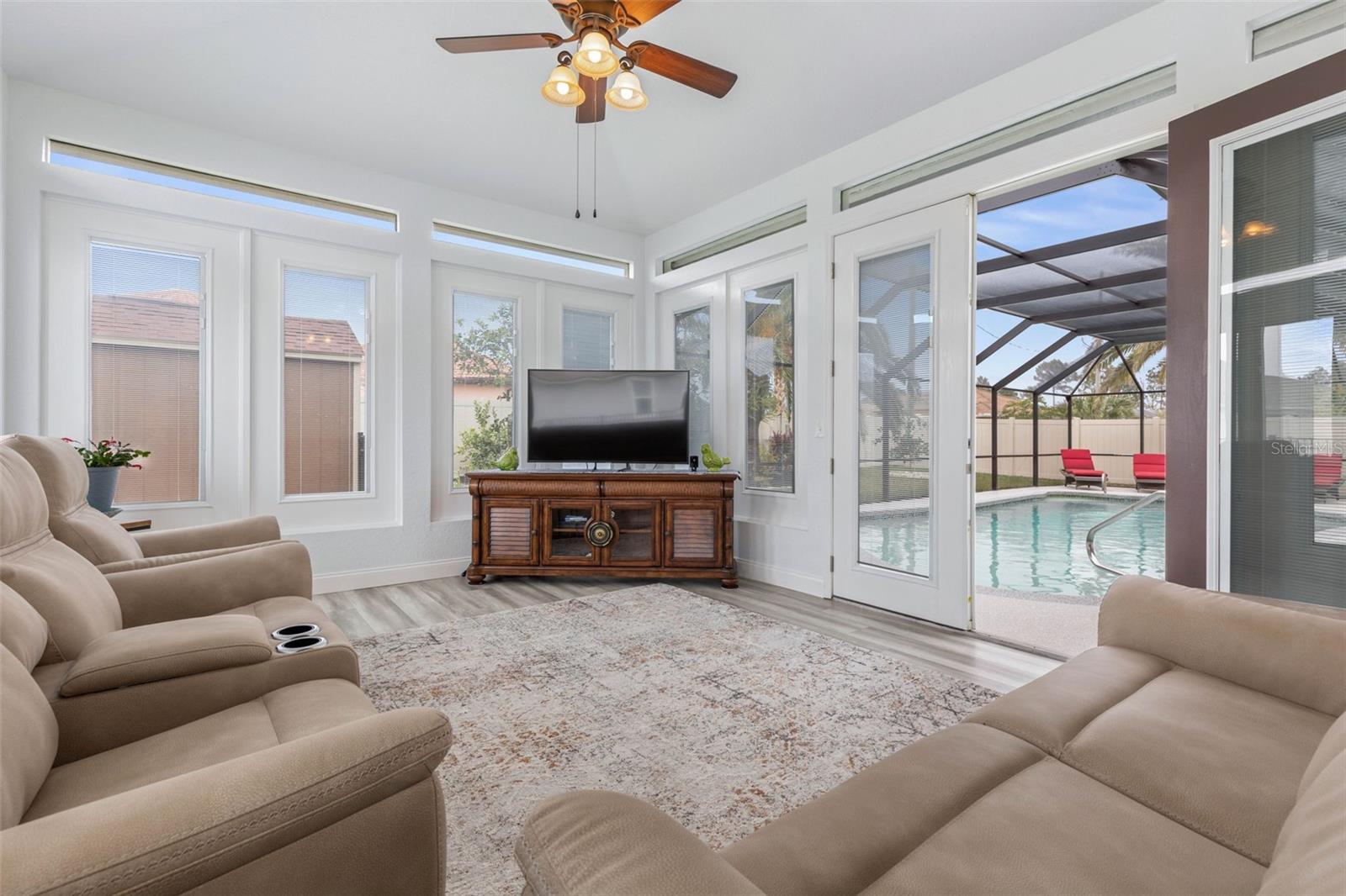 27 FLEMINGTON LN