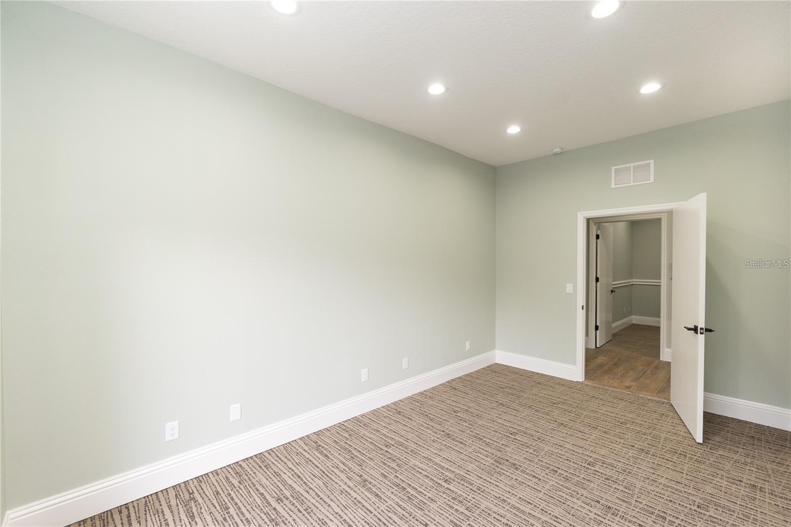 5182 OCEAN SHORE BLVD #3