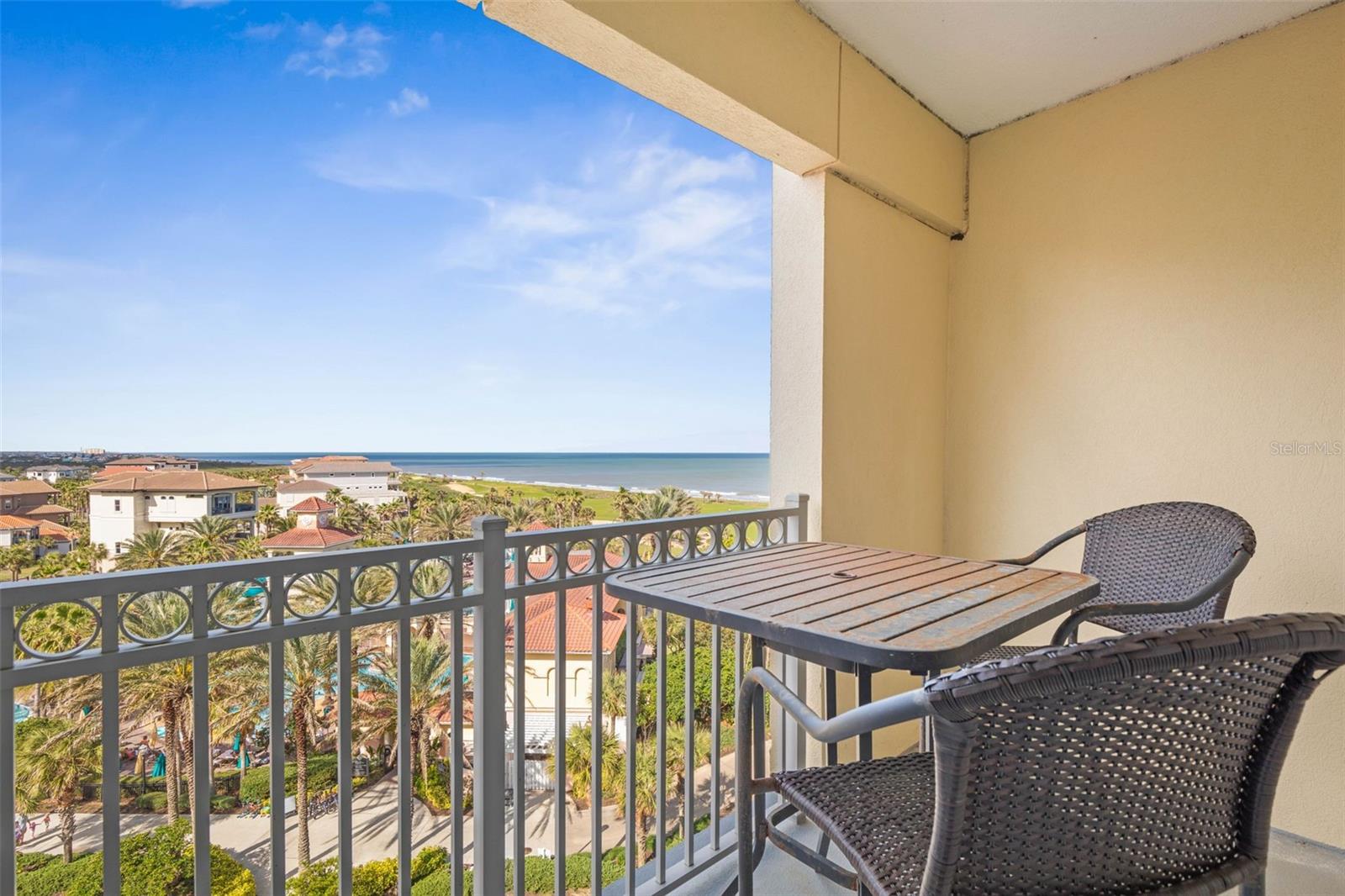 200 OCEAN CREST DR #610