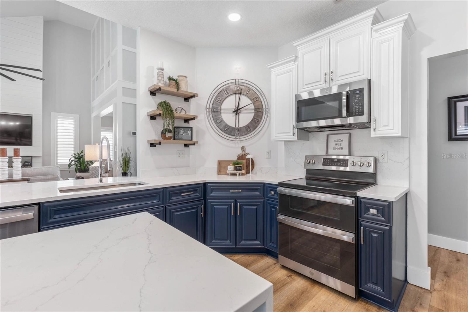 28 CINNAMON GROVE LN