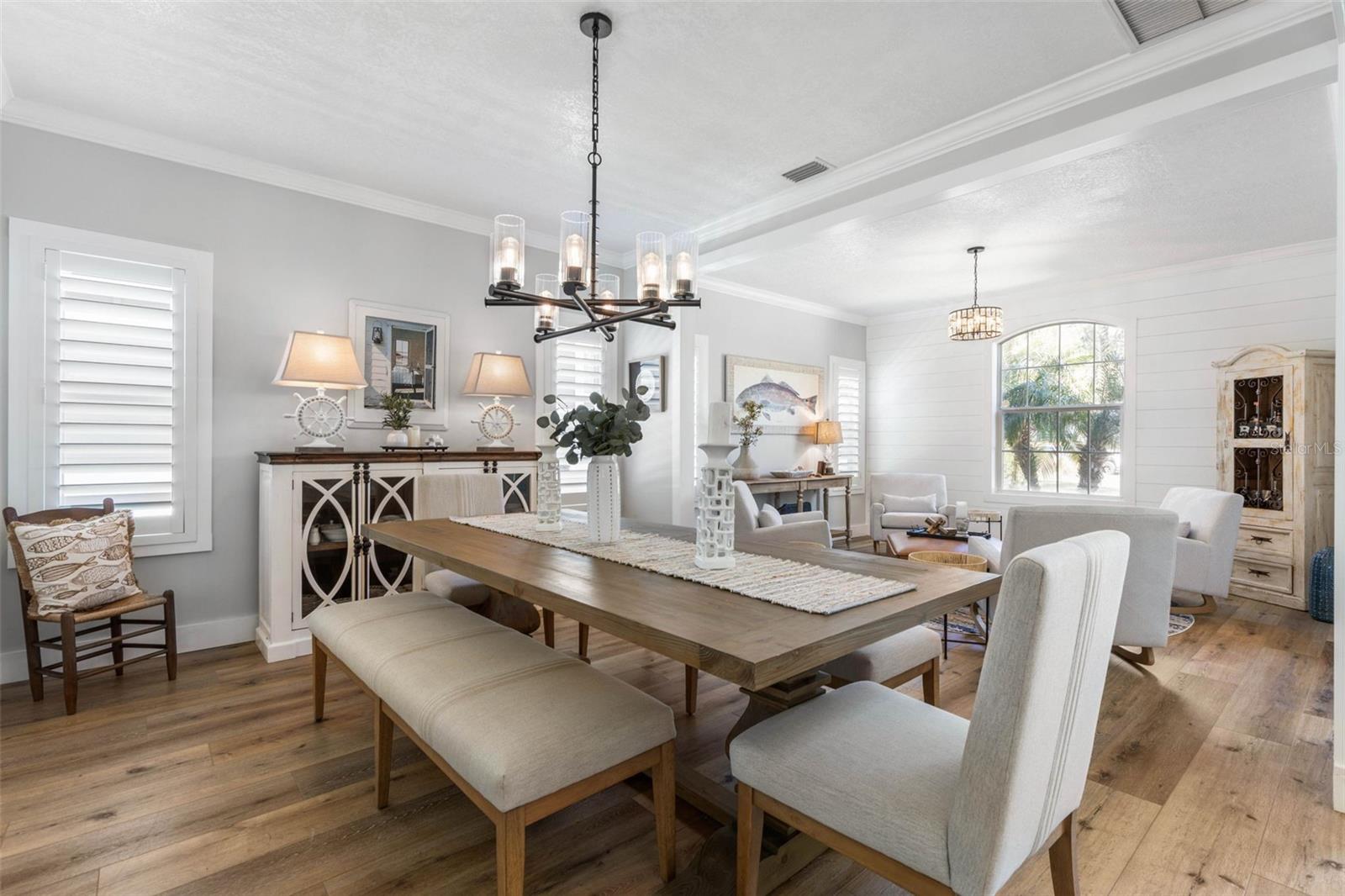 28 CINNAMON GROVE LN