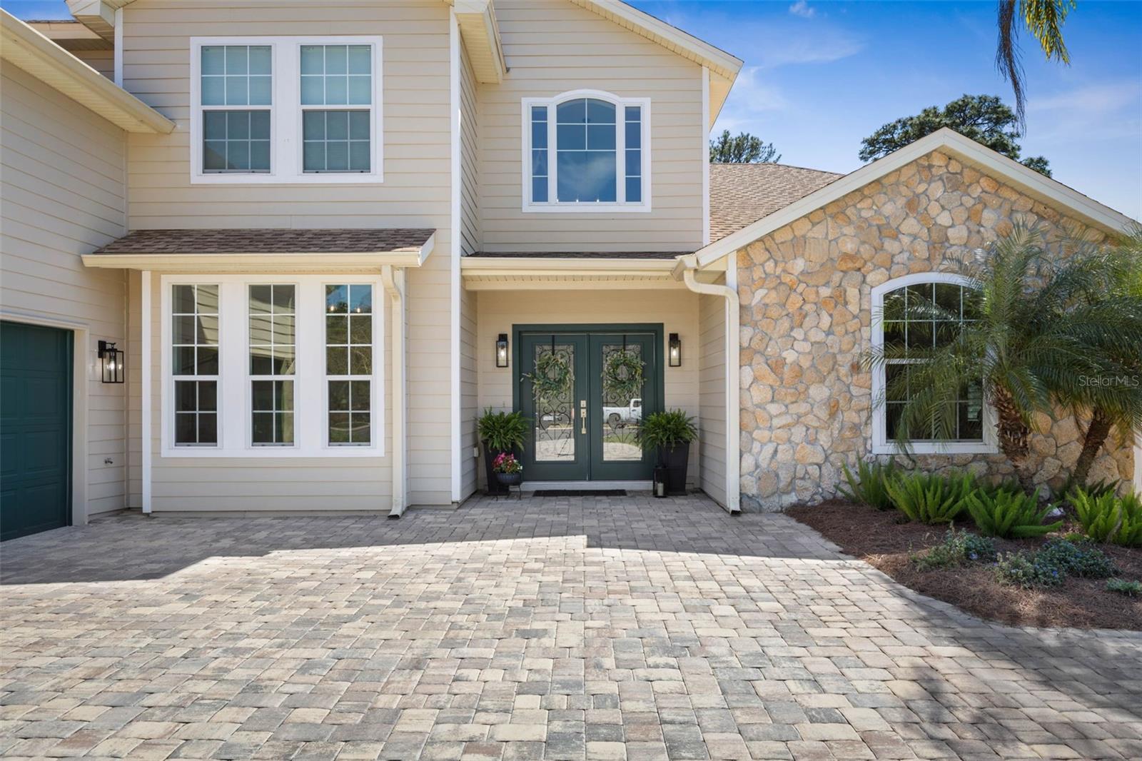 28 CINNAMON GROVE LN