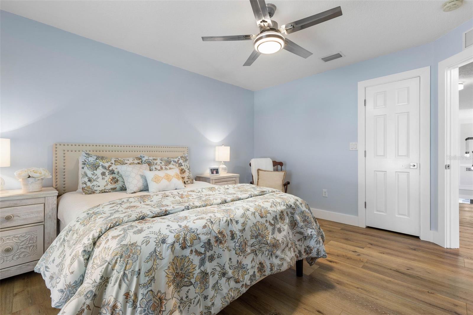 28 CINNAMON GROVE LN