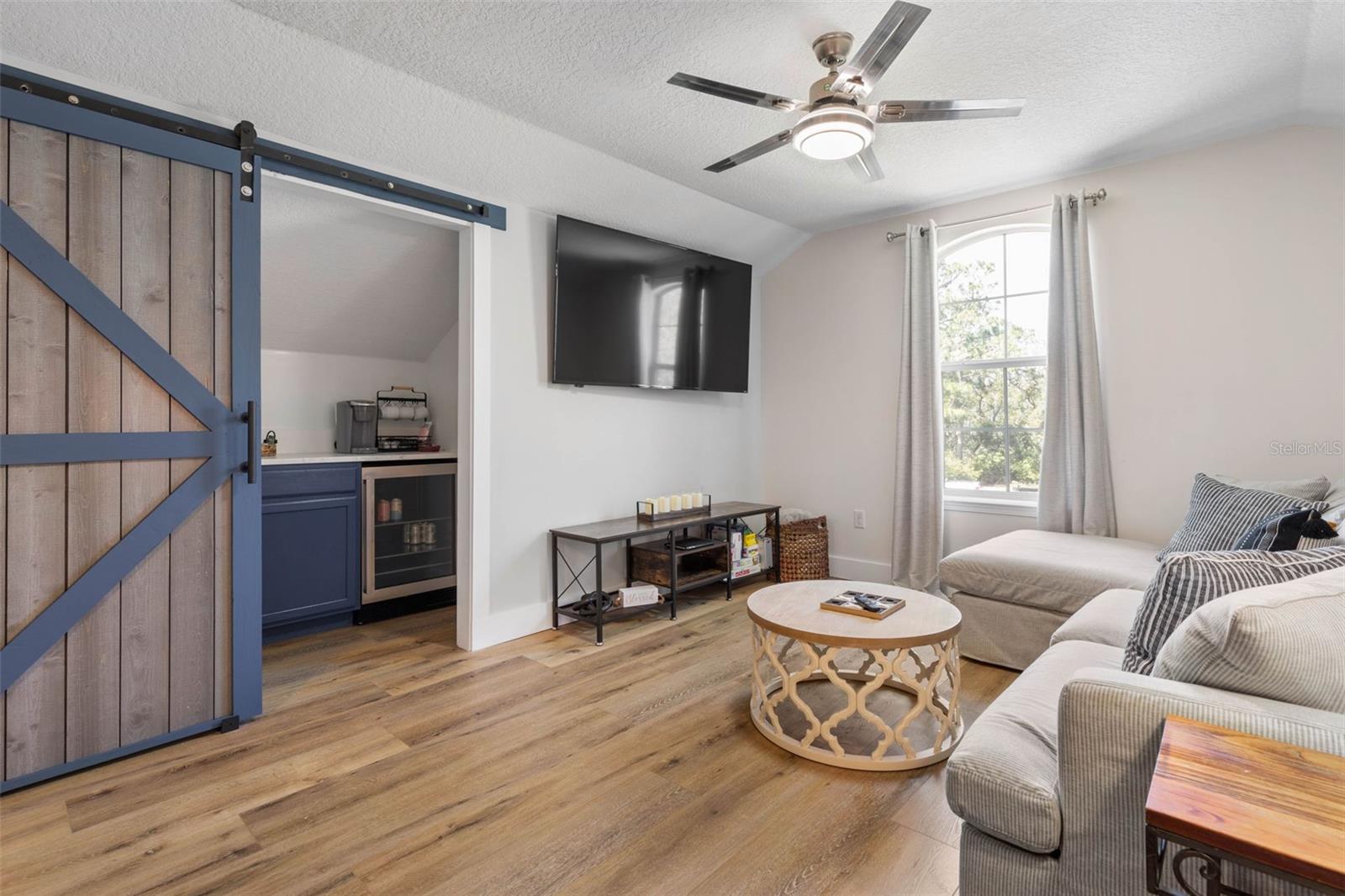 28 CINNAMON GROVE LN