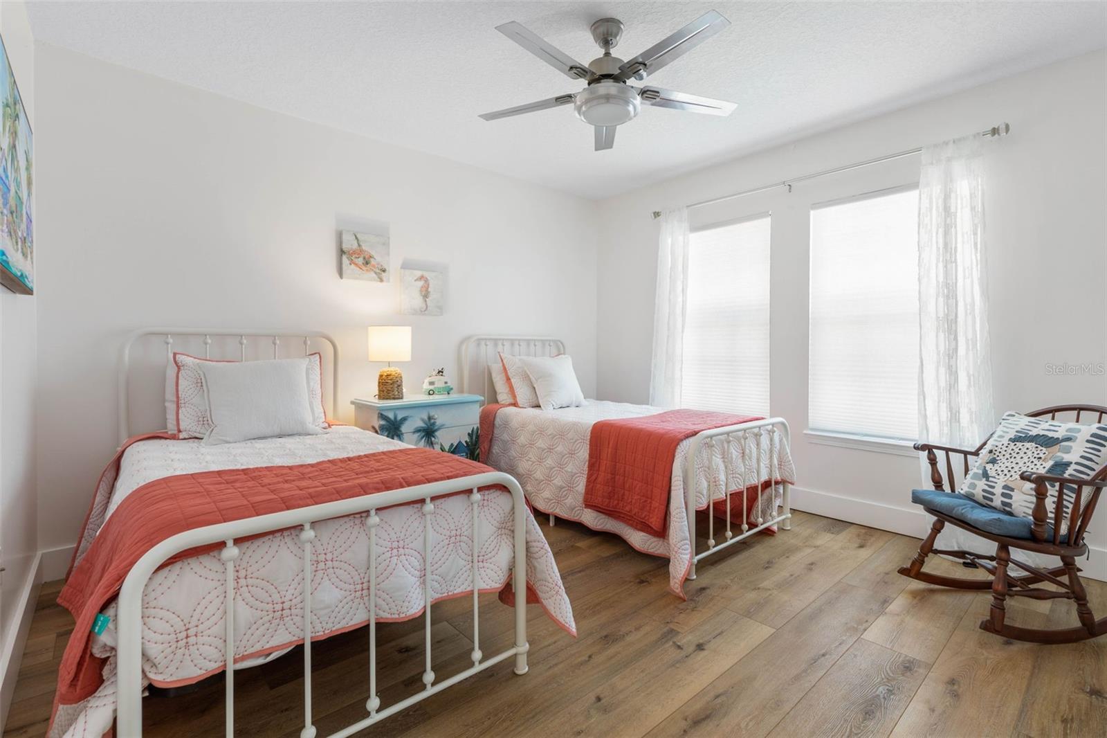 28 CINNAMON GROVE LN