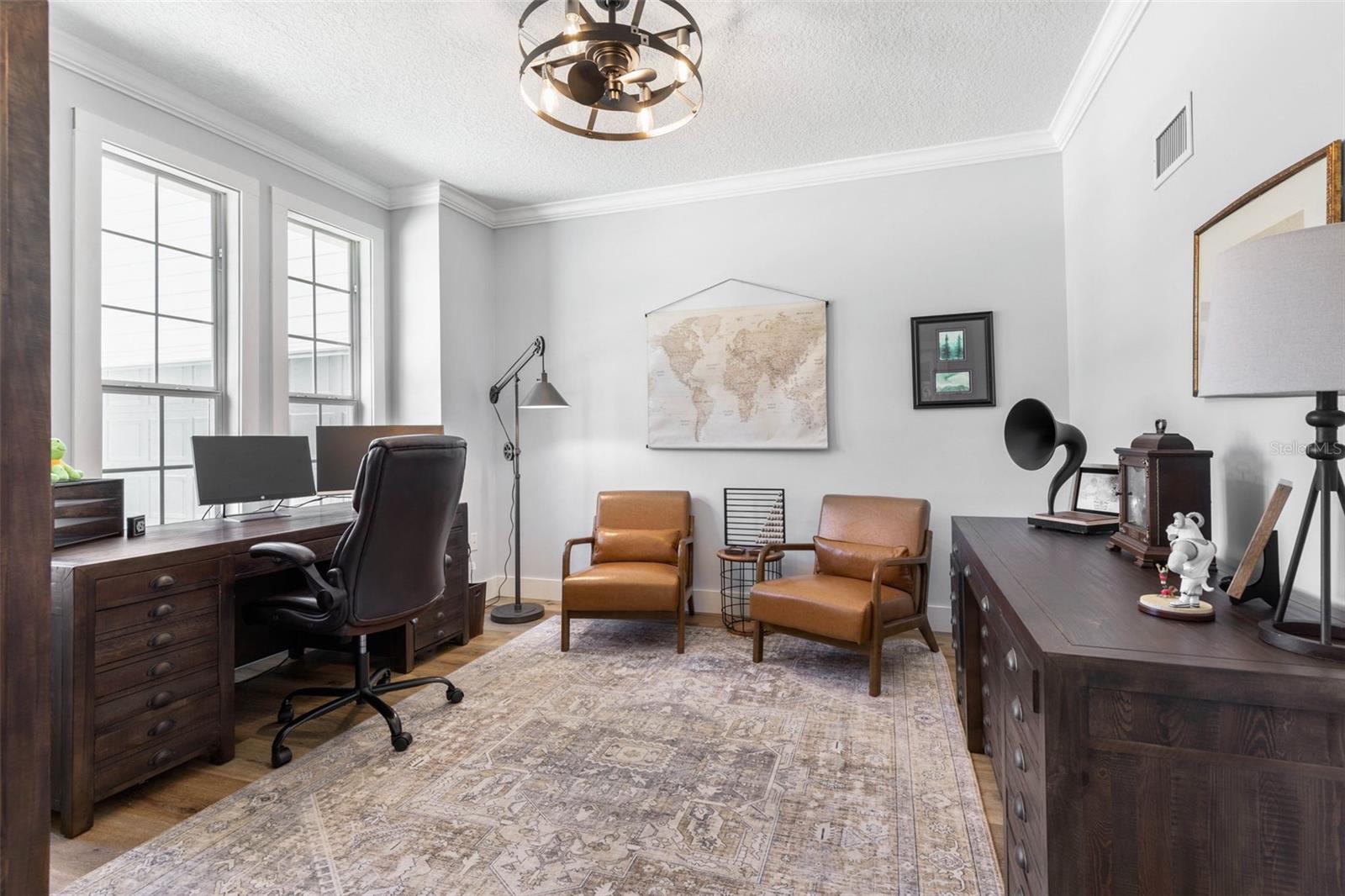 28 CINNAMON GROVE LN