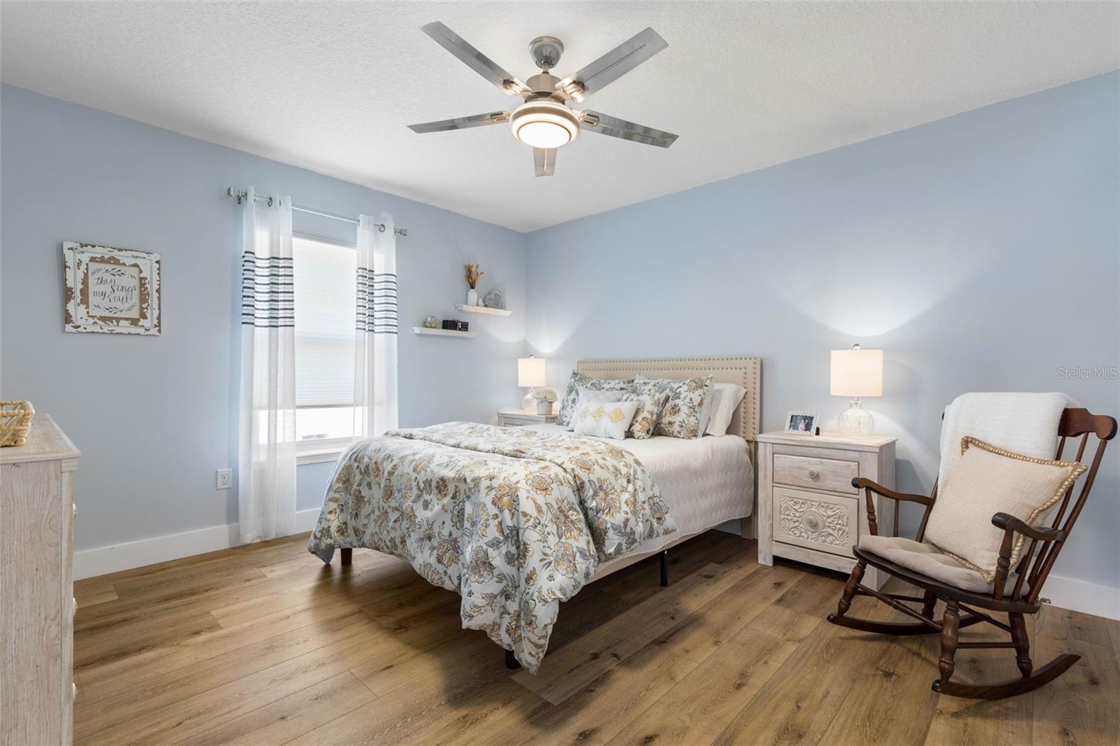 28 CINNAMON GROVE LN