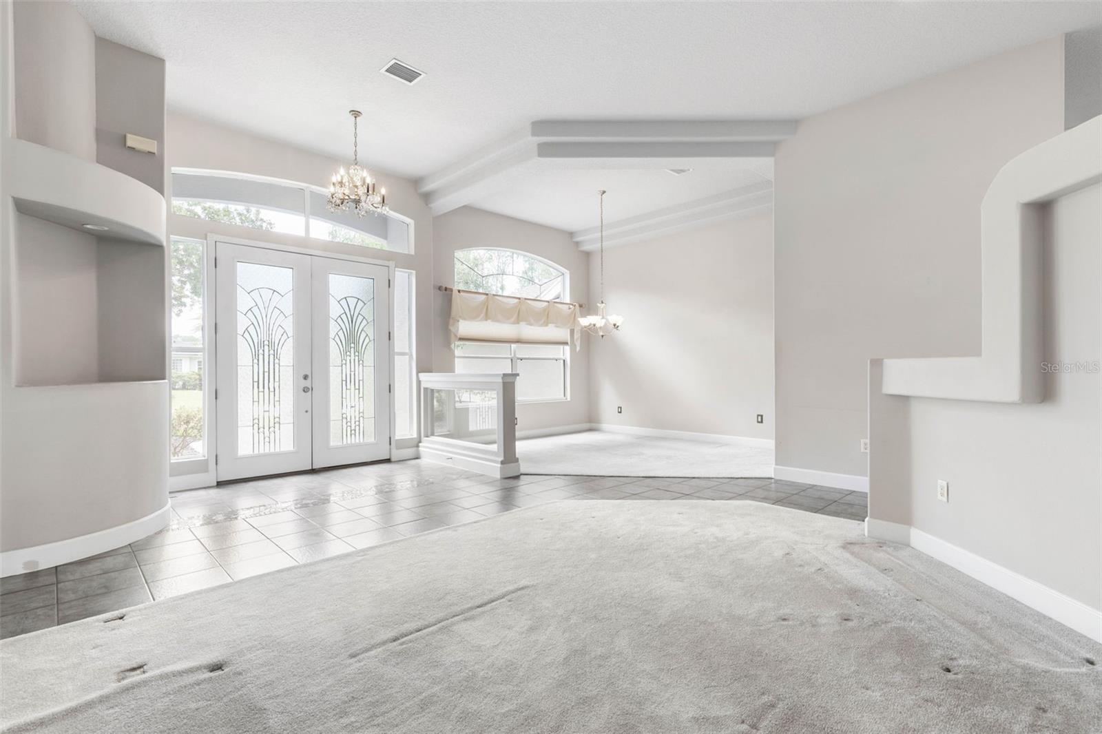 81 BROWNSTONE LN