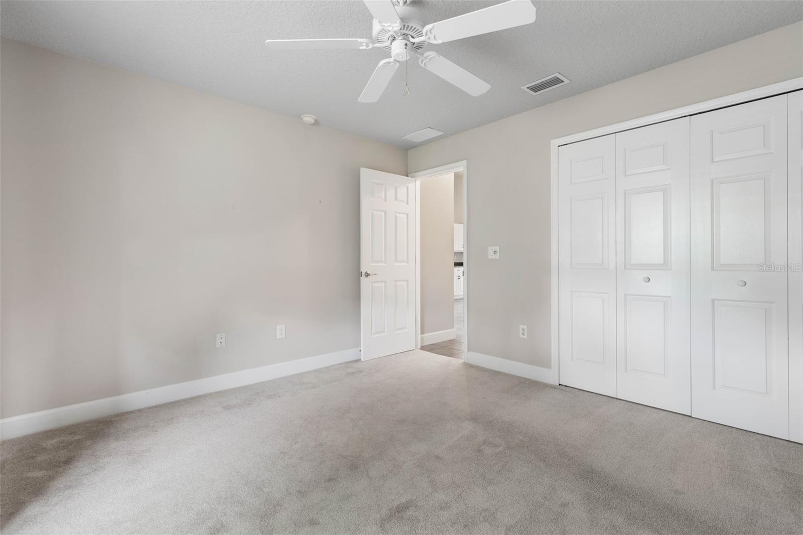 81 BROWNSTONE LN