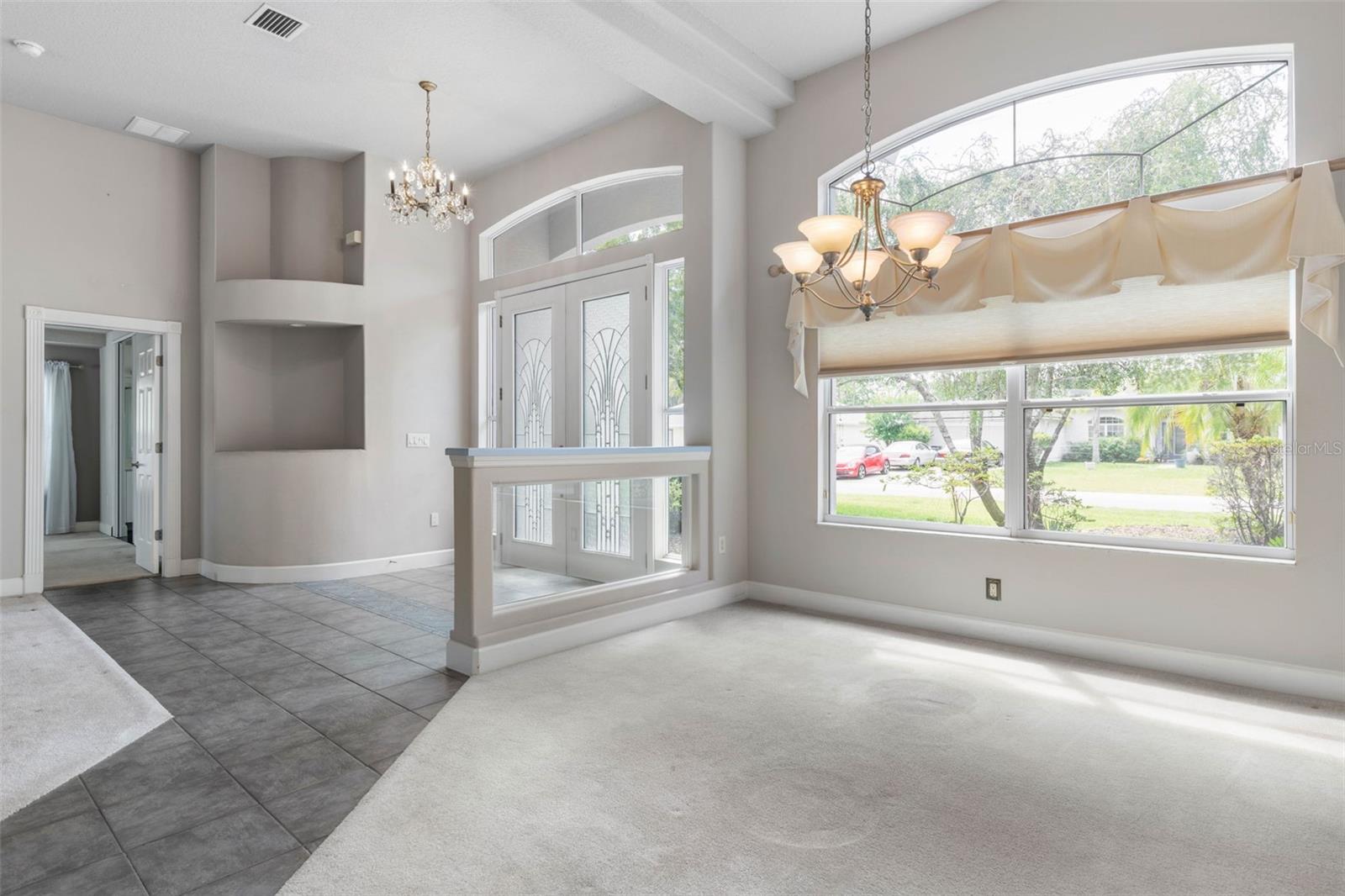 81 BROWNSTONE LN