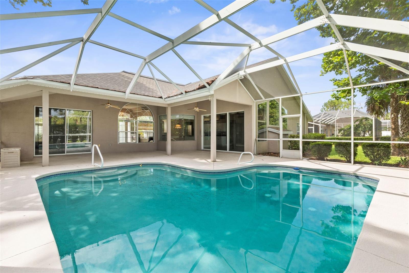 81 BROWNSTONE LN