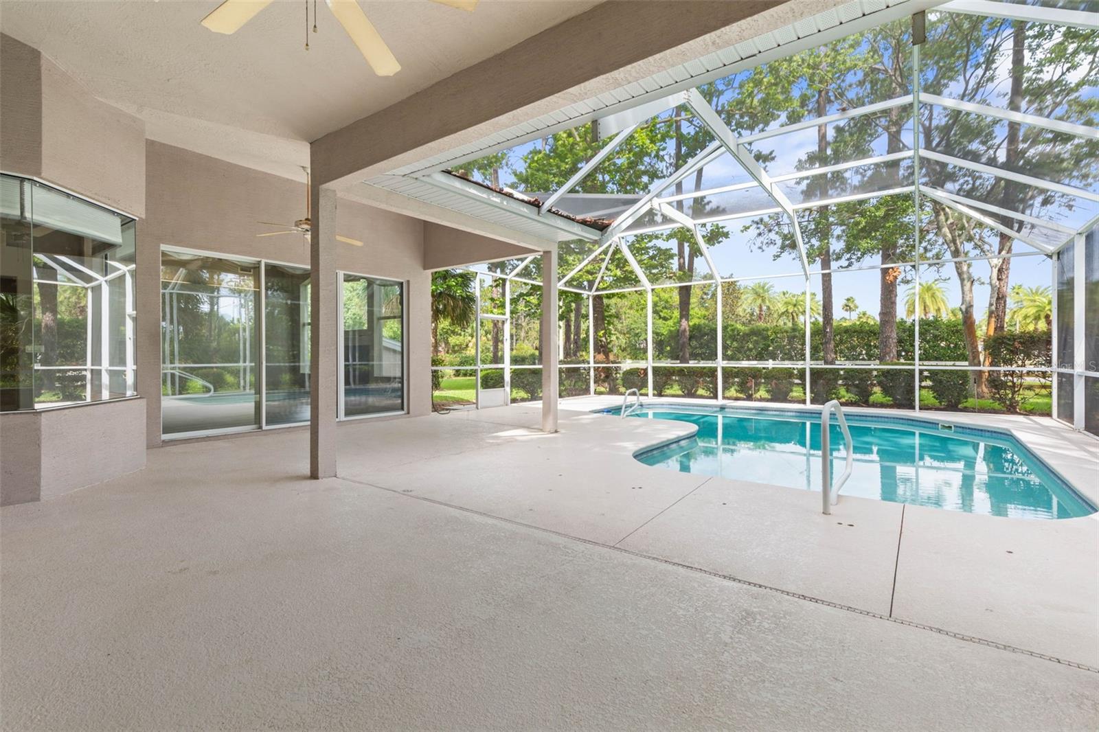 81 BROWNSTONE LN