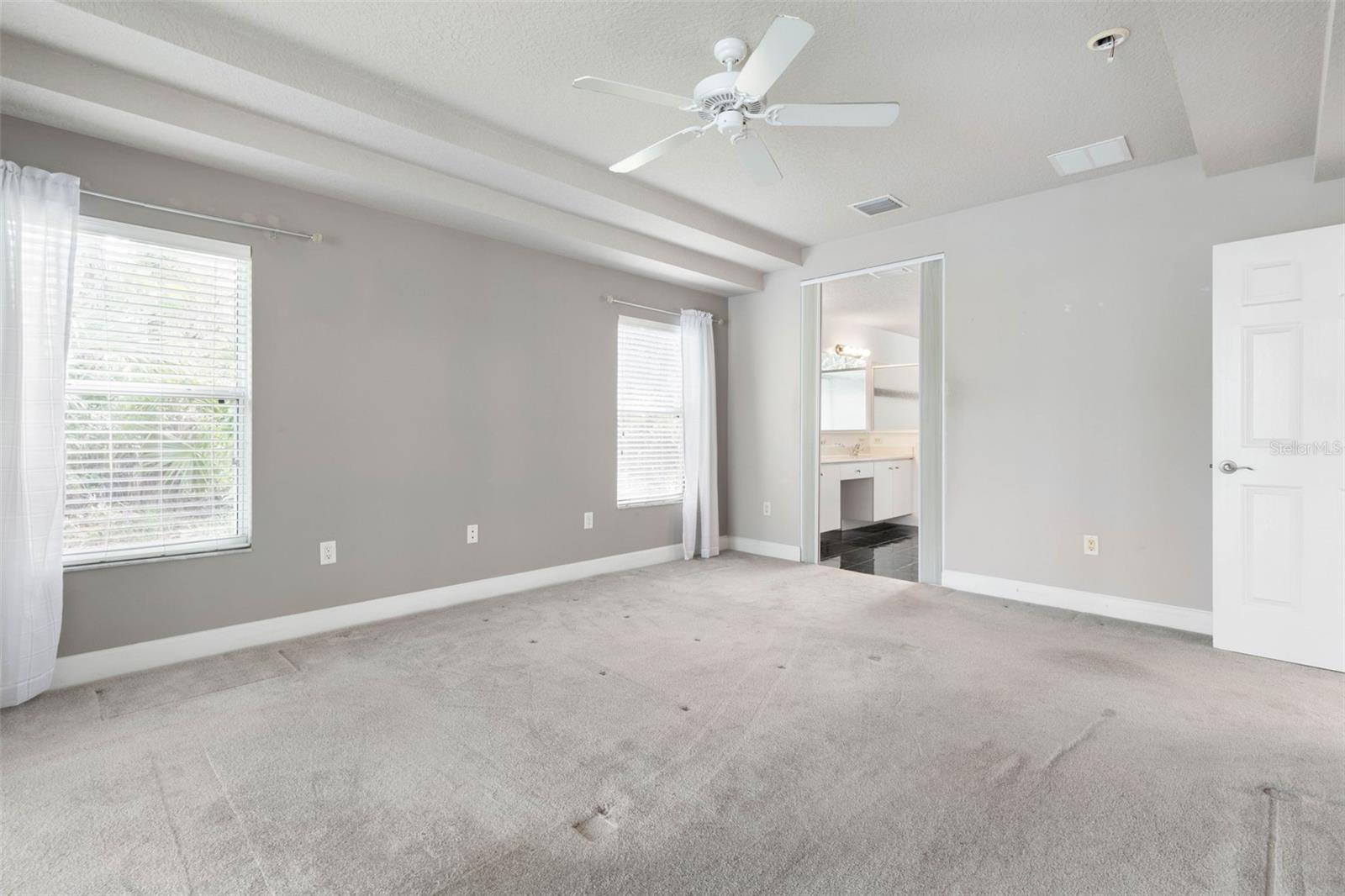 81 BROWNSTONE LN
