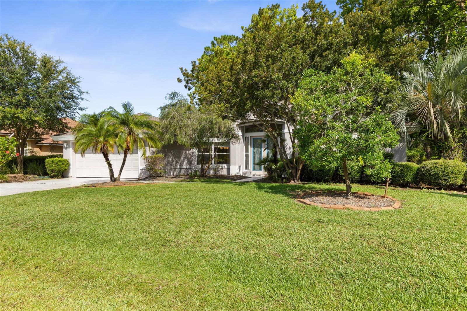 81 BROWNSTONE LN