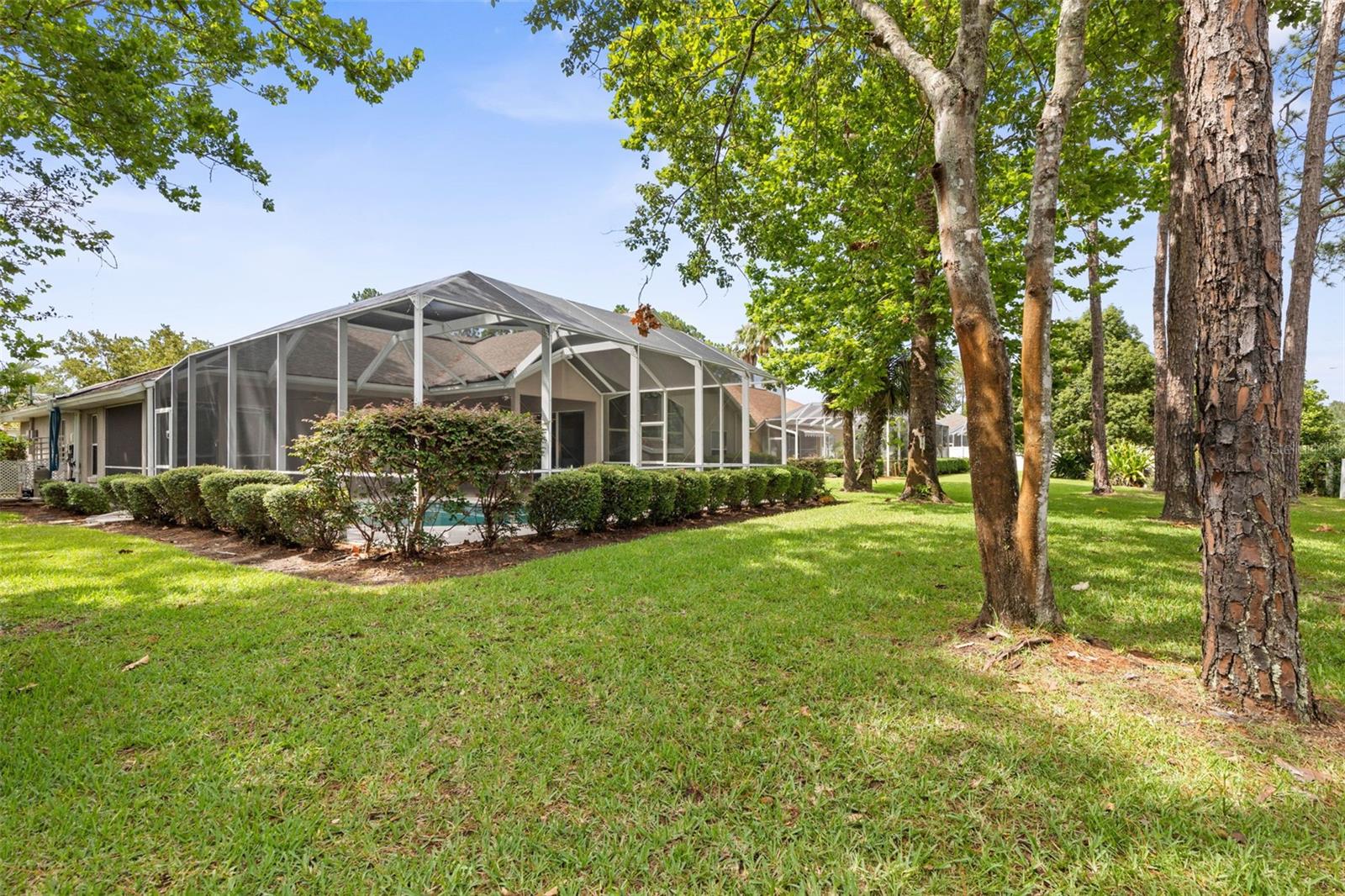 81 BROWNSTONE LN