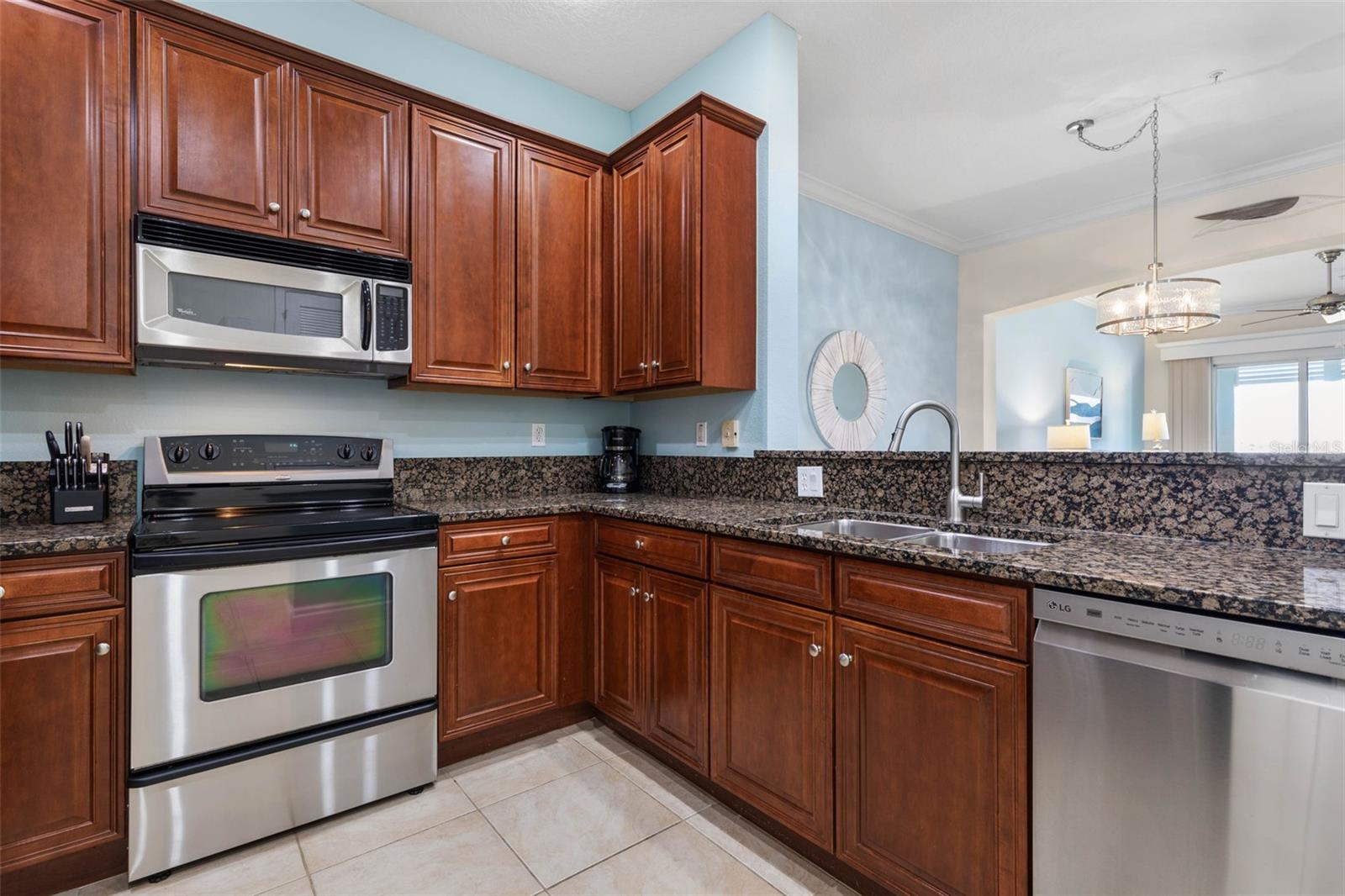 300 CINNAMON BEACH WAY #252