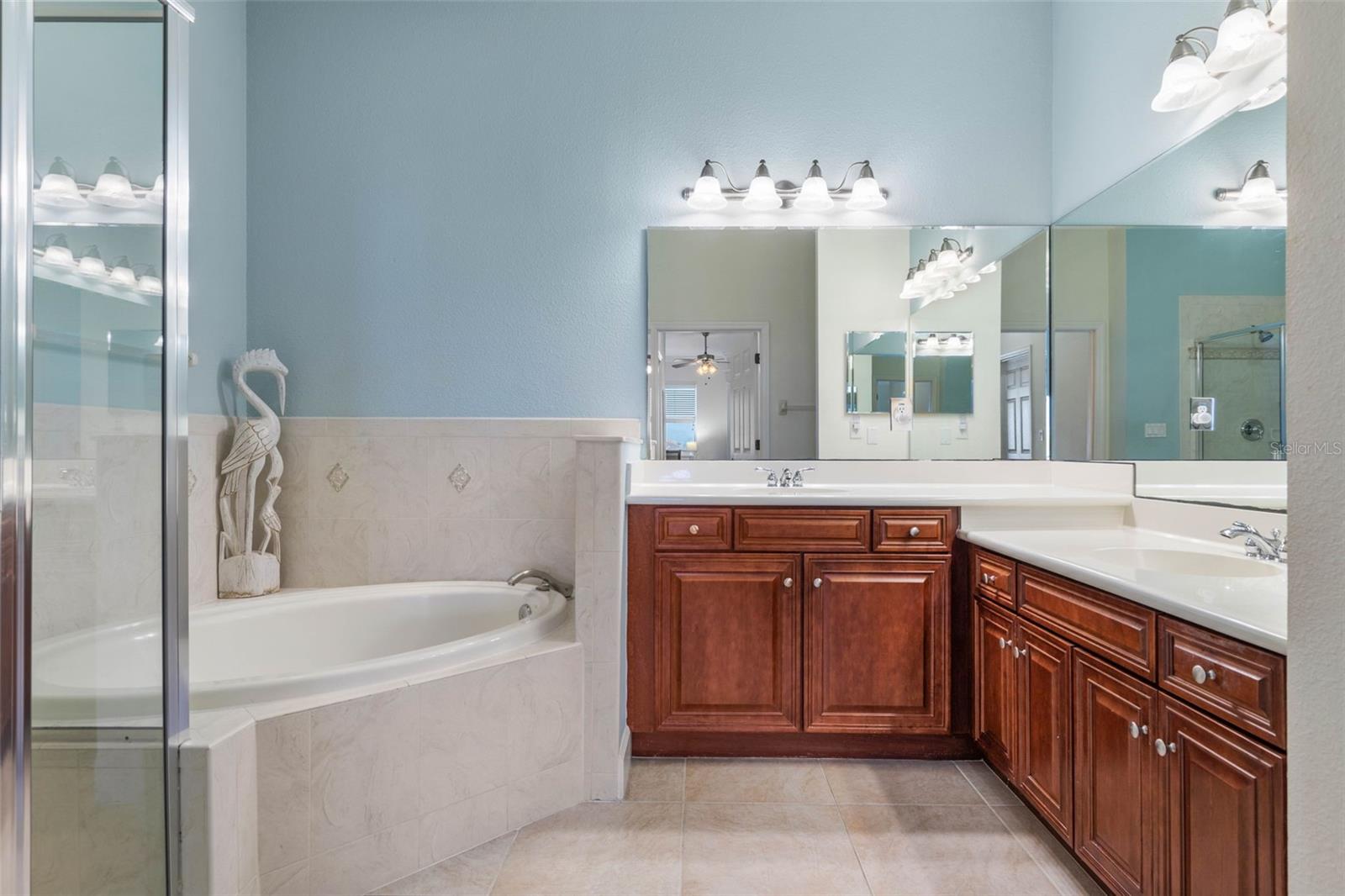 300 CINNAMON BEACH WAY #252