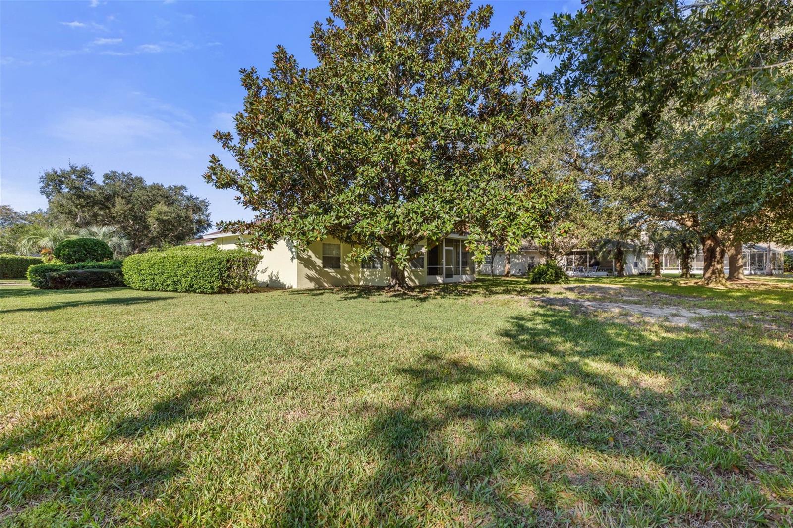 8 MONTAUK LN