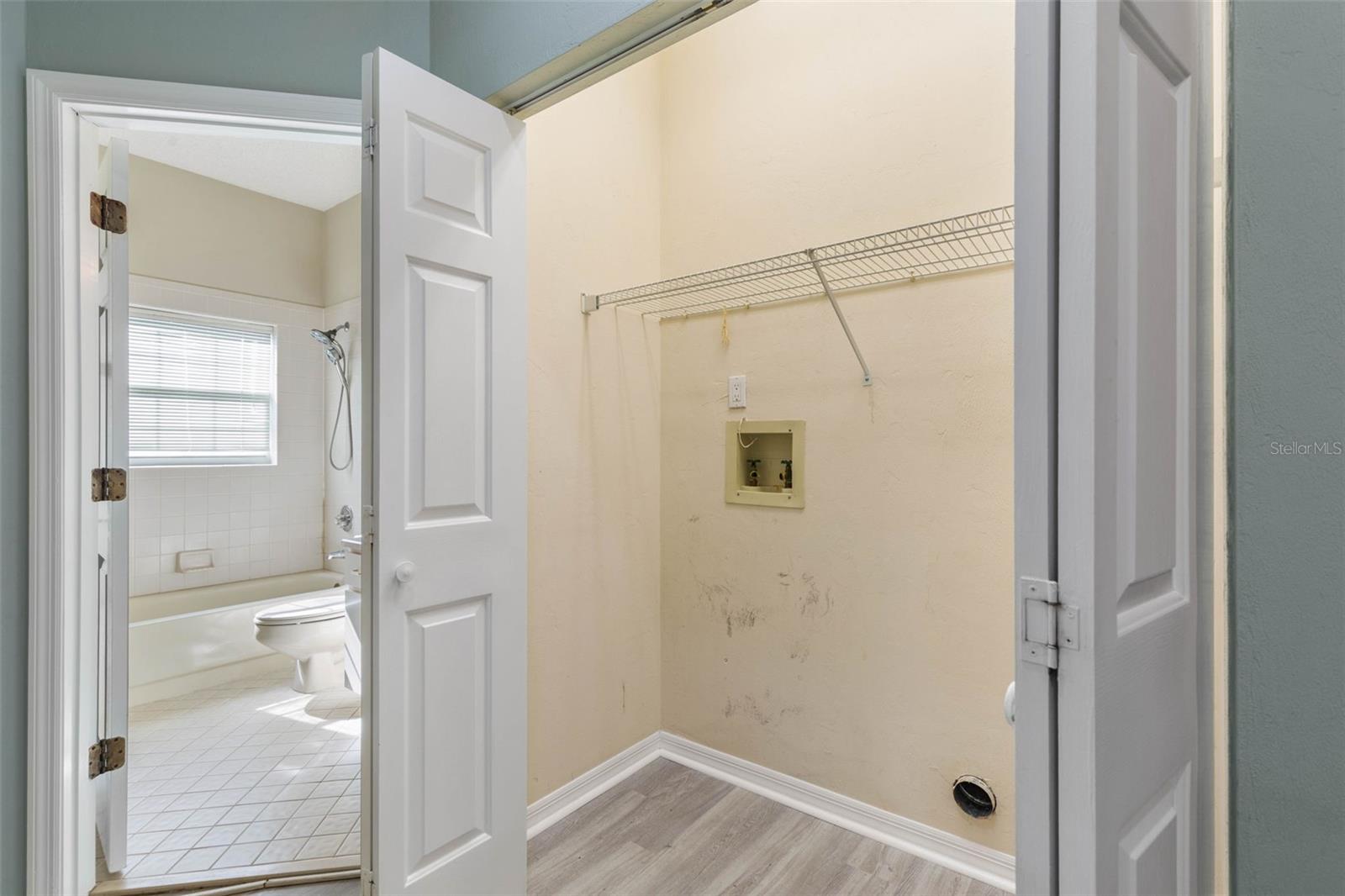 8 MONTAUK LN