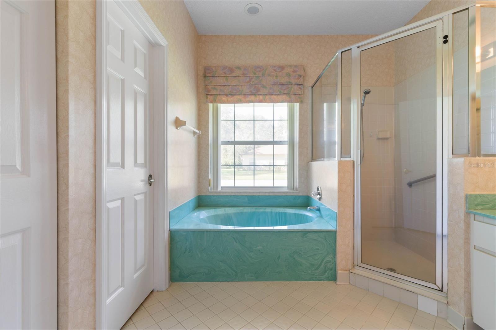 8 MONTAUK LN