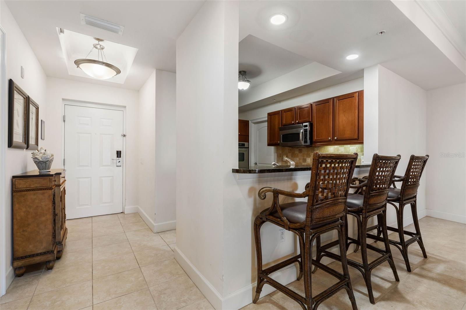 102 YACHT HARBOR DR #465