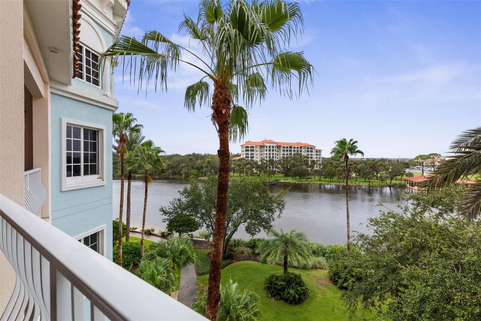 102 YACHT HARBOR DR #465