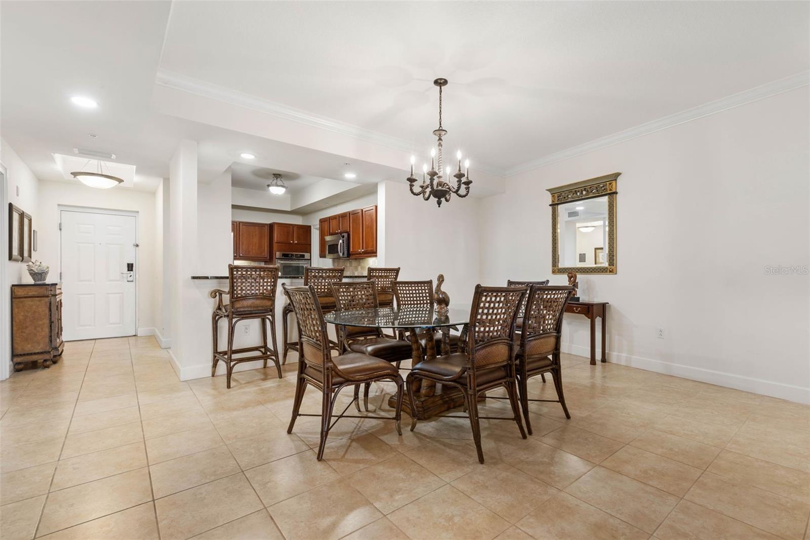 102 YACHT HARBOR DR #465