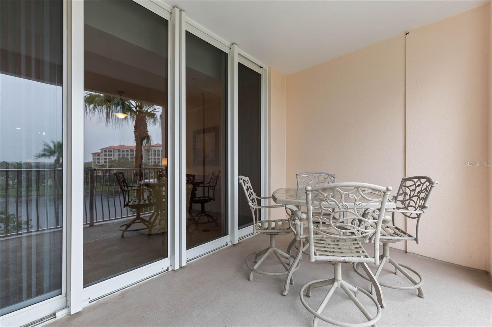 102 YACHT HARBOR DR #465