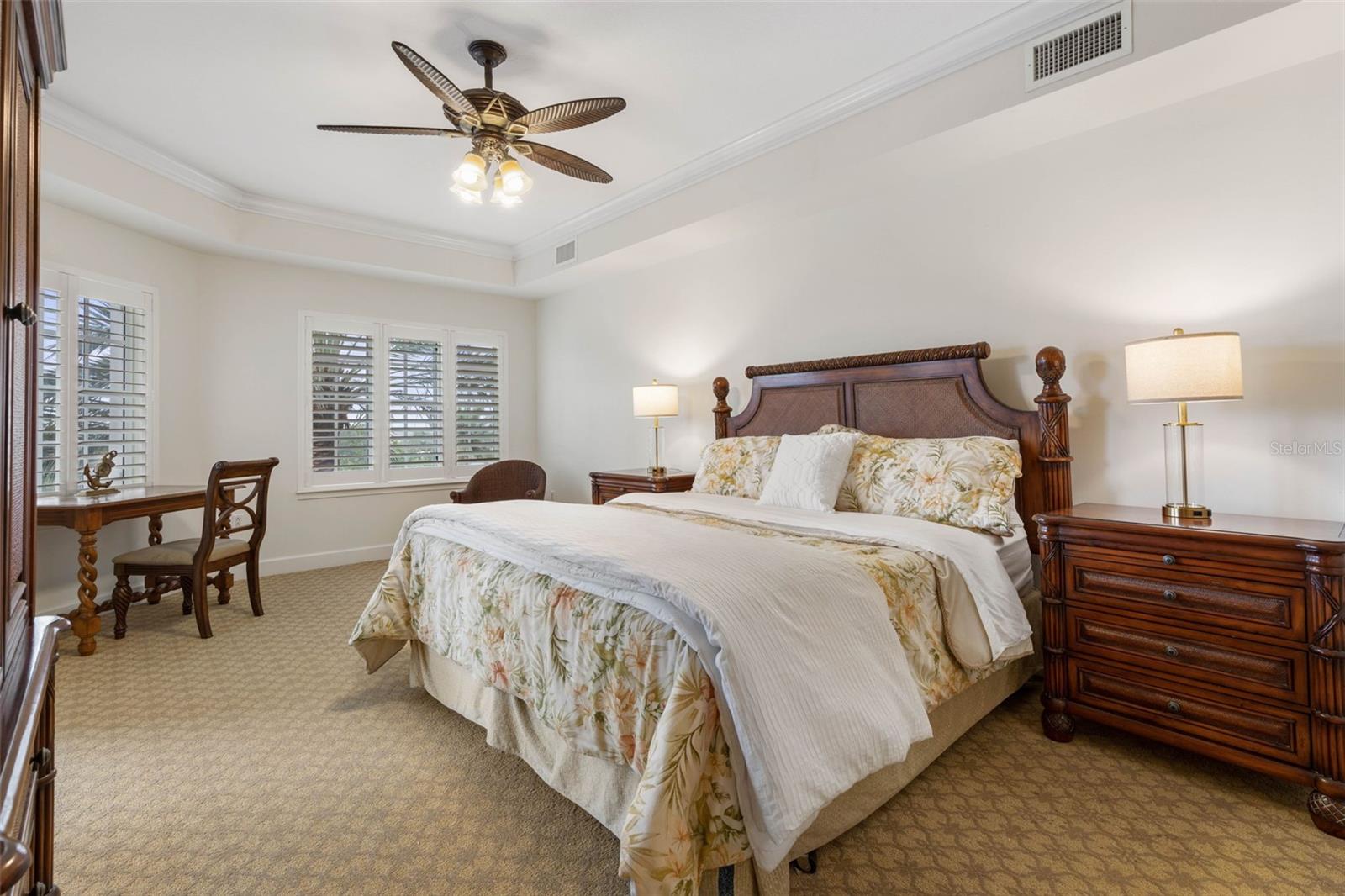 102 YACHT HARBOR DR #465