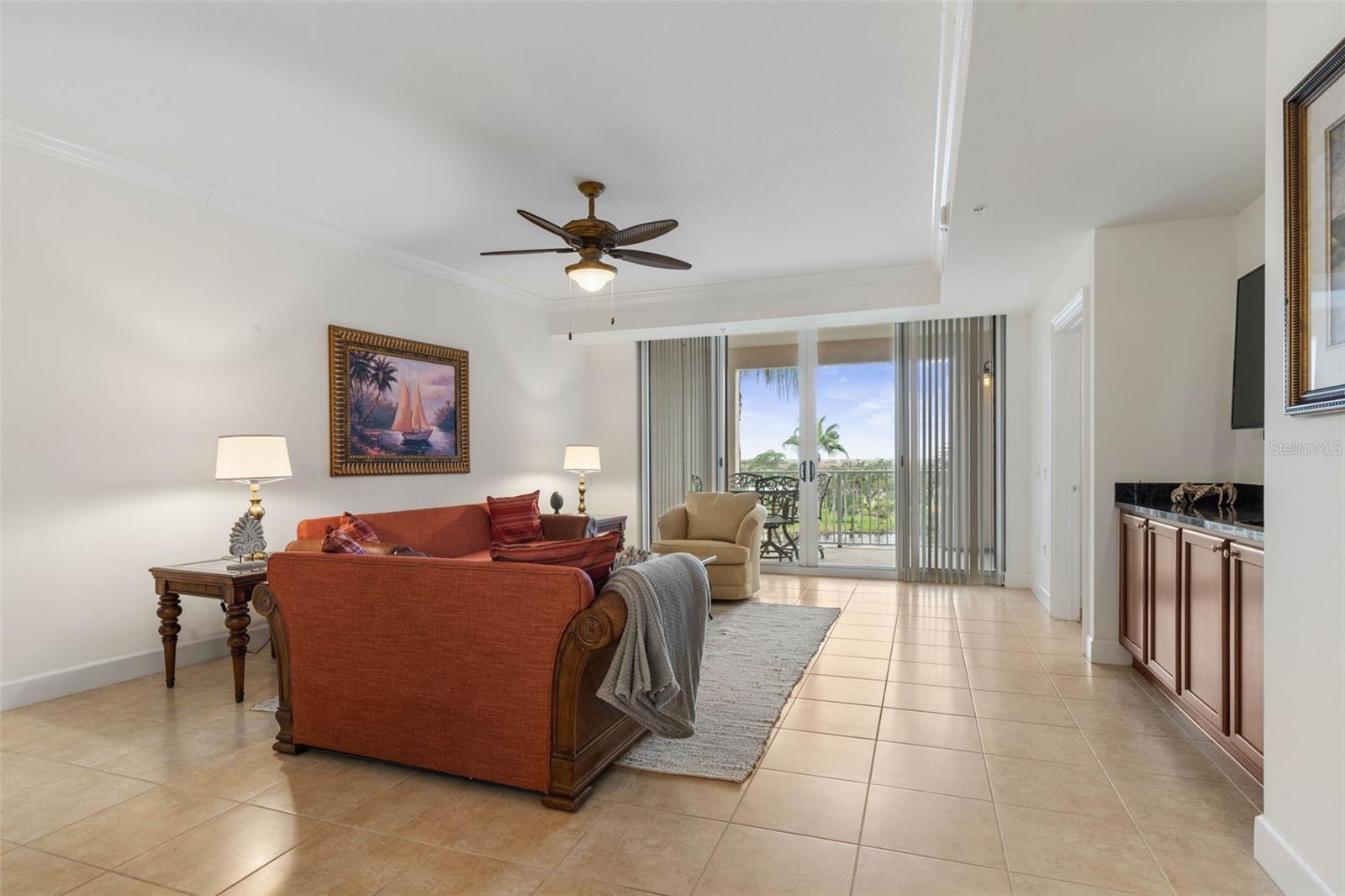 102 YACHT HARBOR DR #465