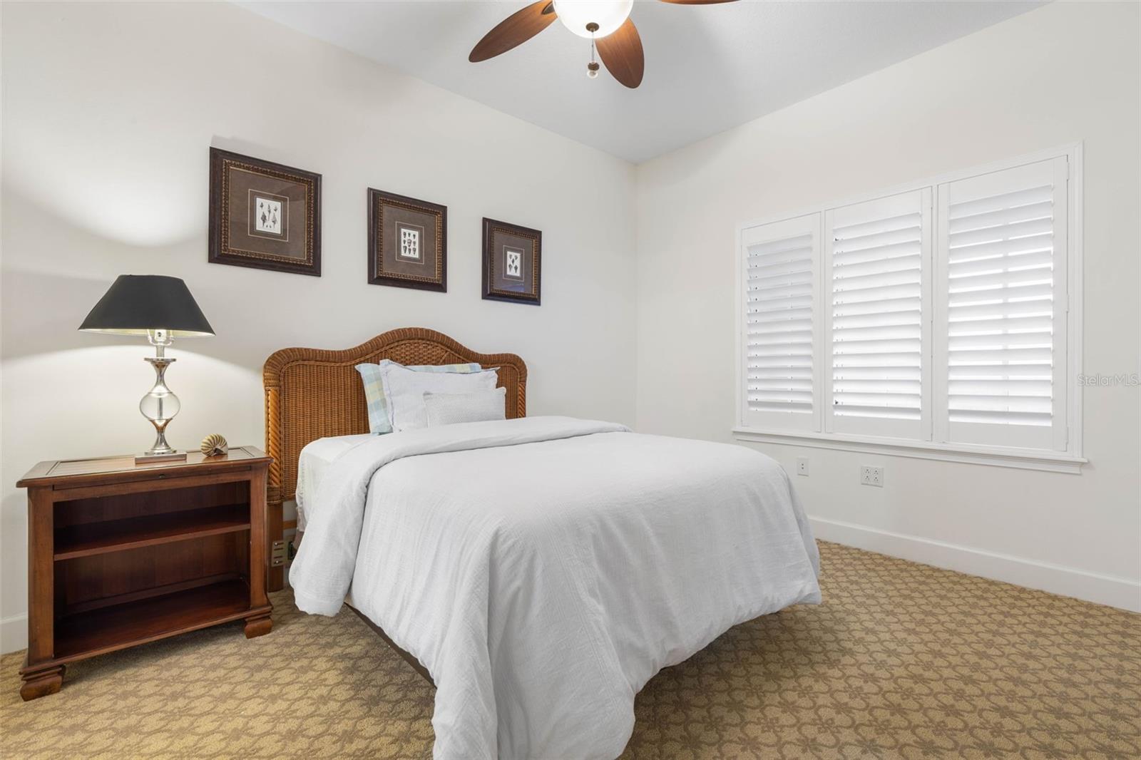 102 YACHT HARBOR DR #465