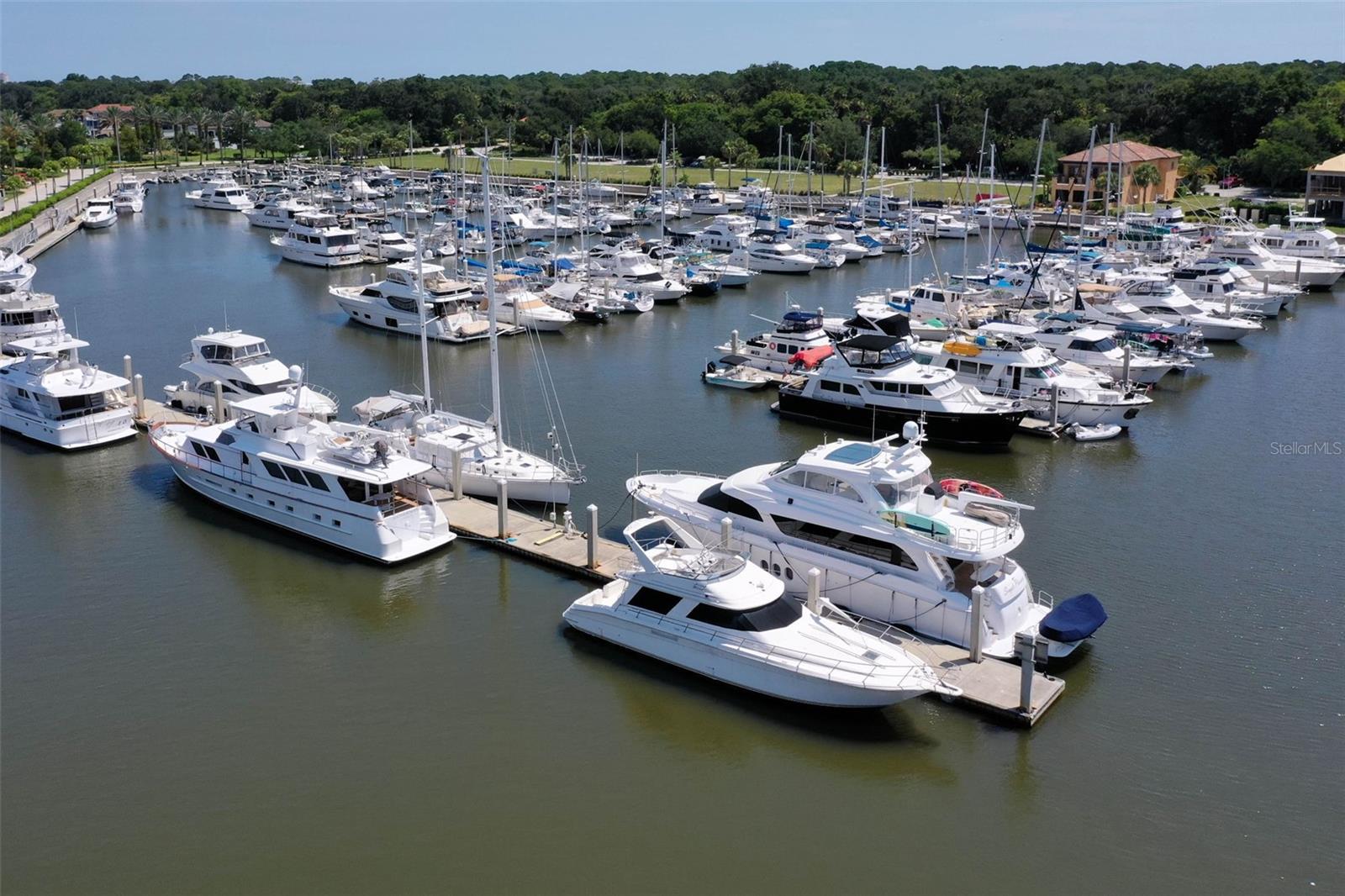 102 YACHT HARBOR DR #465