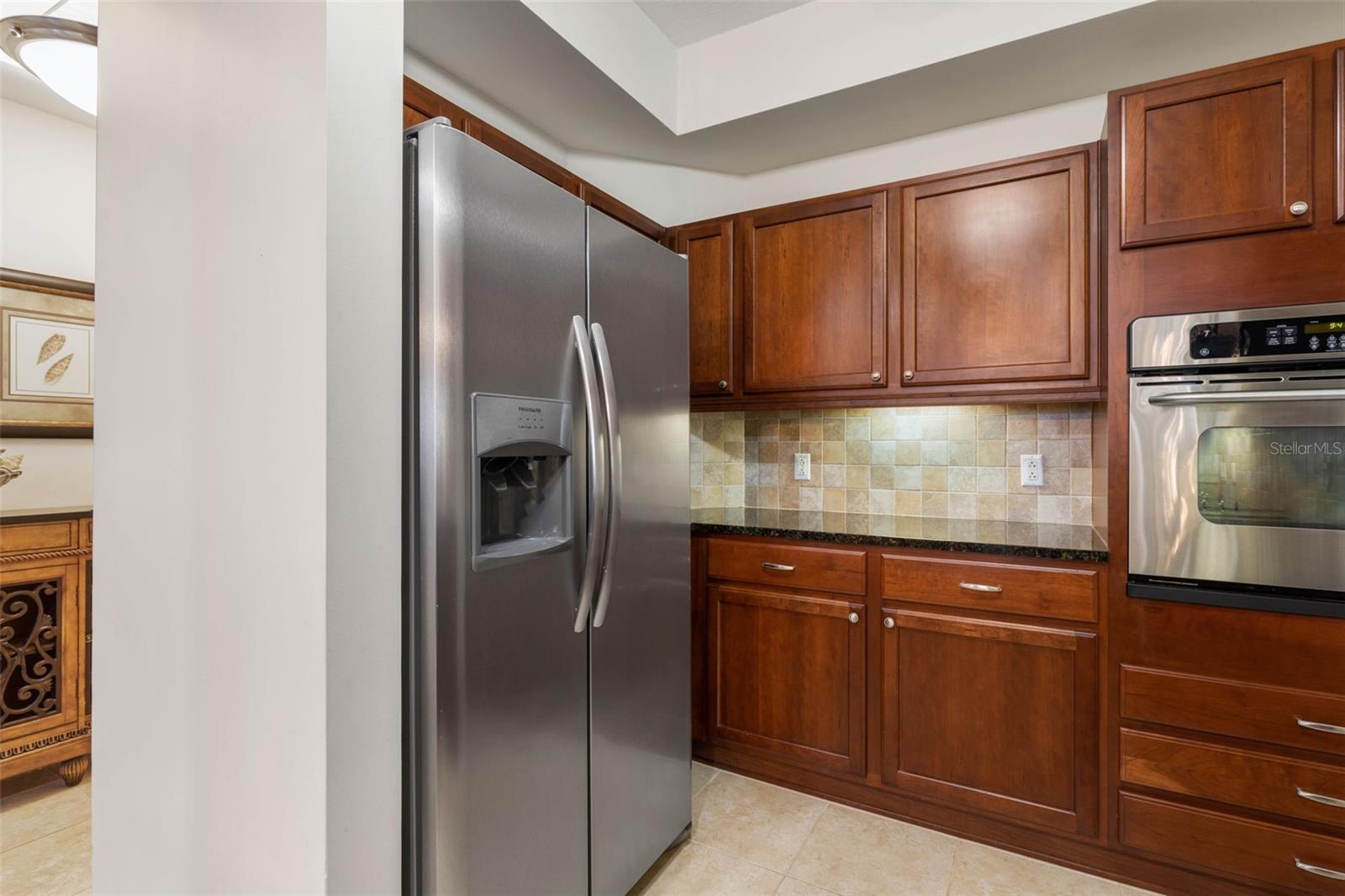 102 YACHT HARBOR DR #465