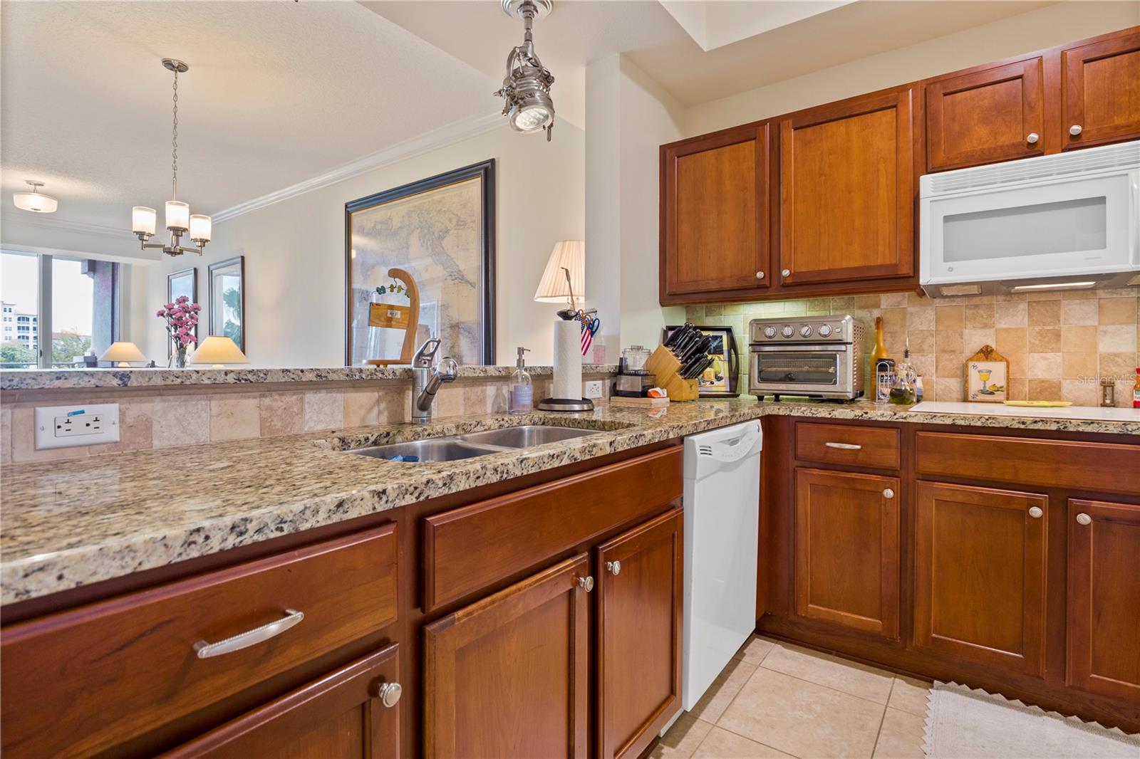 102 YACHT HARBOR DR #278