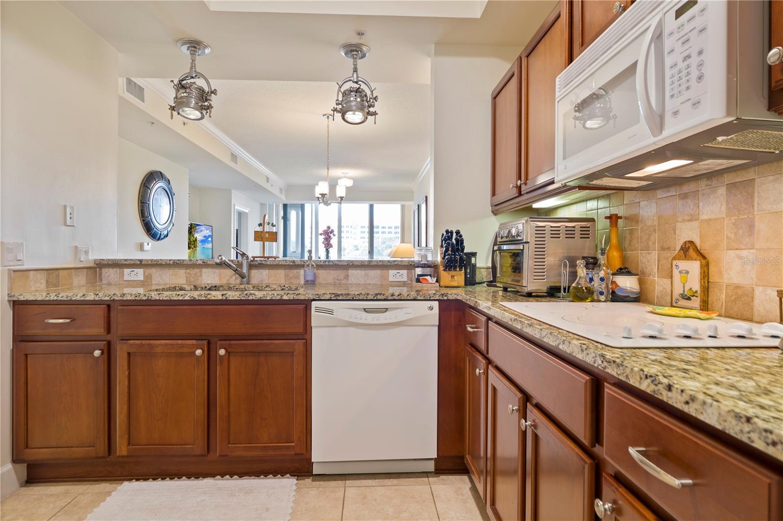 102 YACHT HARBOR DR #278