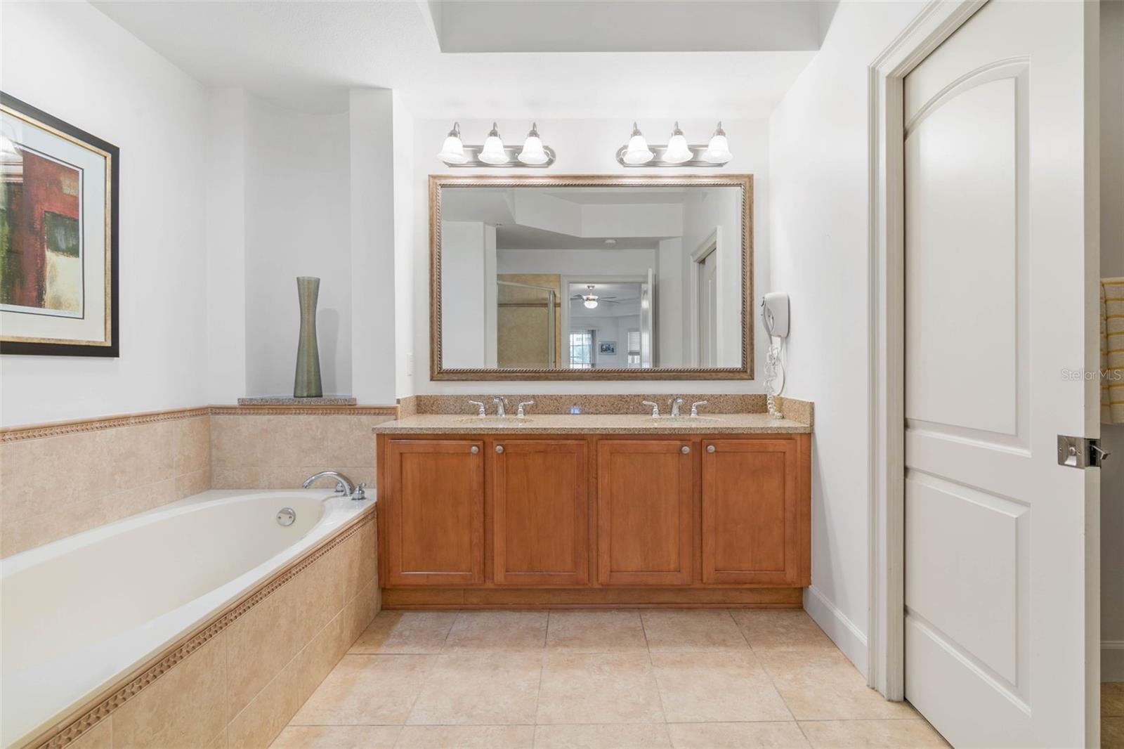 102 YACHT HARBOR DR #273