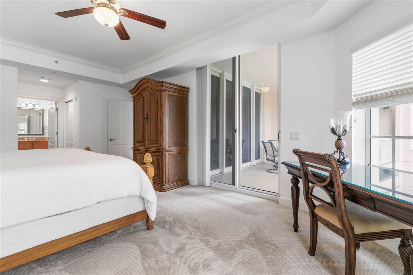 102 YACHT HARBOR DR #273