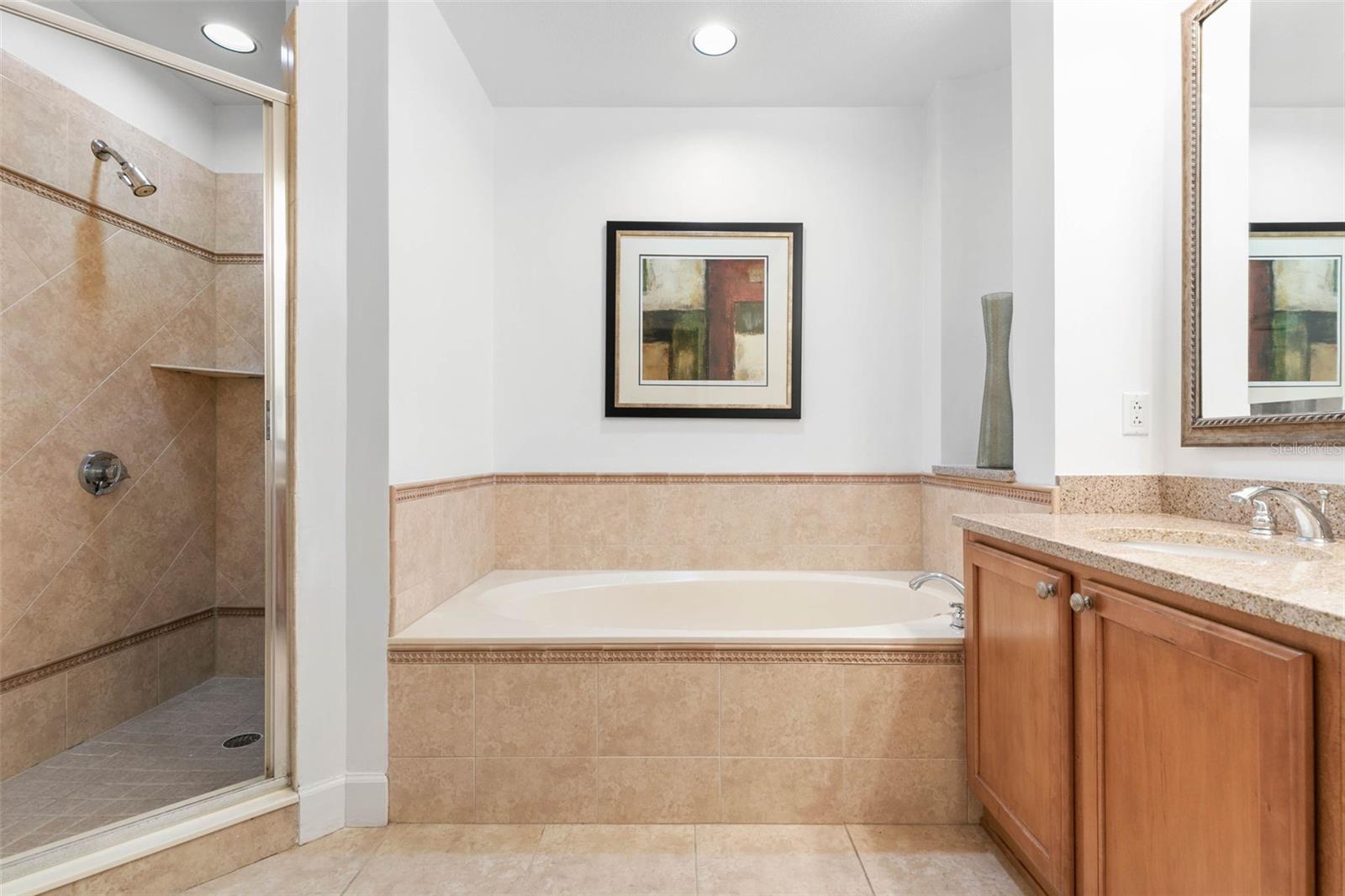 102 YACHT HARBOR DR #273