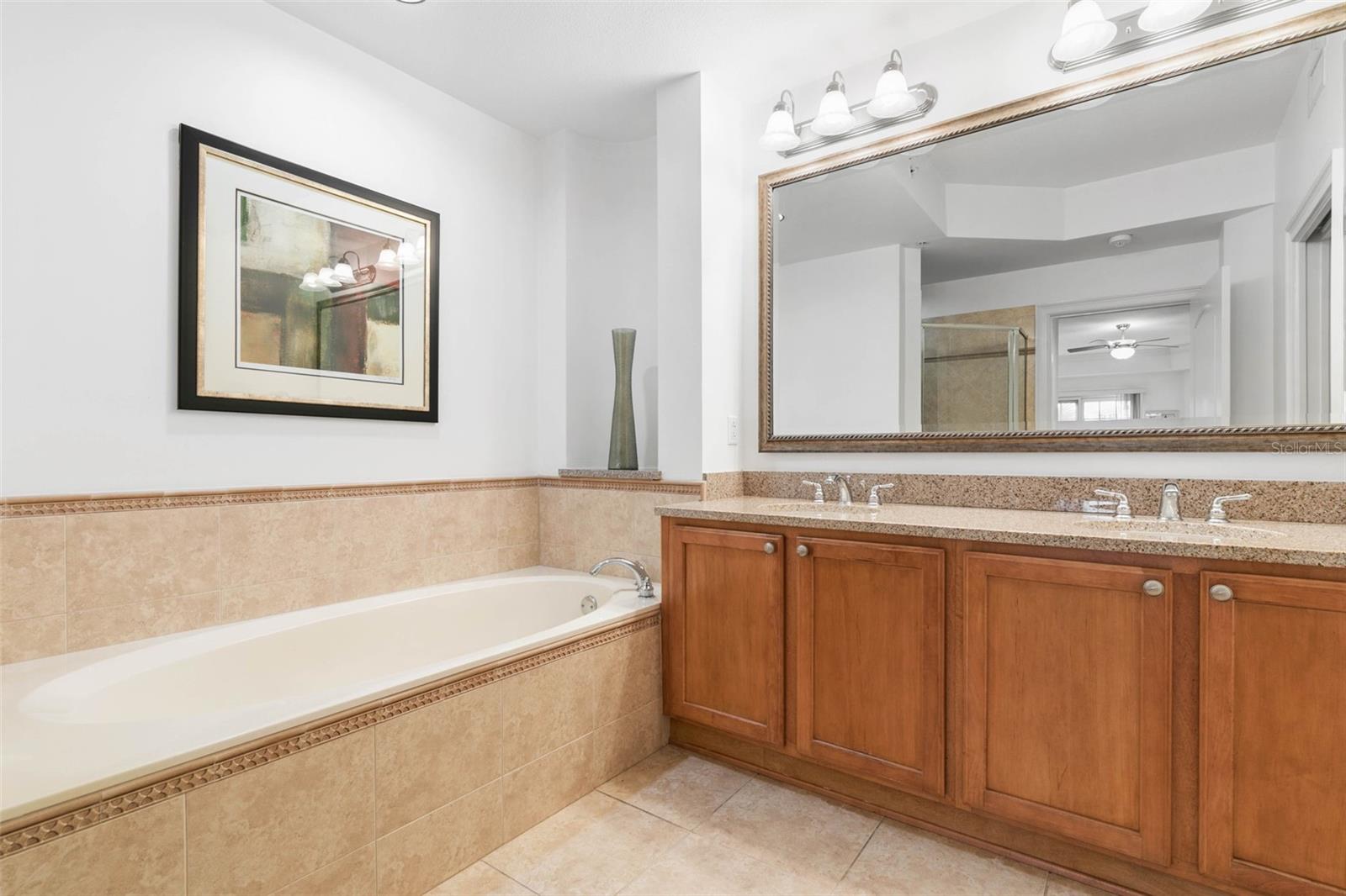 102 YACHT HARBOR DR #273