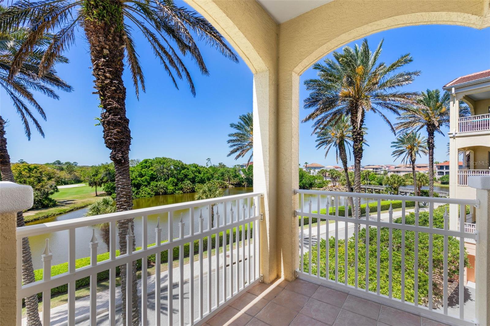 55 OCEAN CREST WAY #922